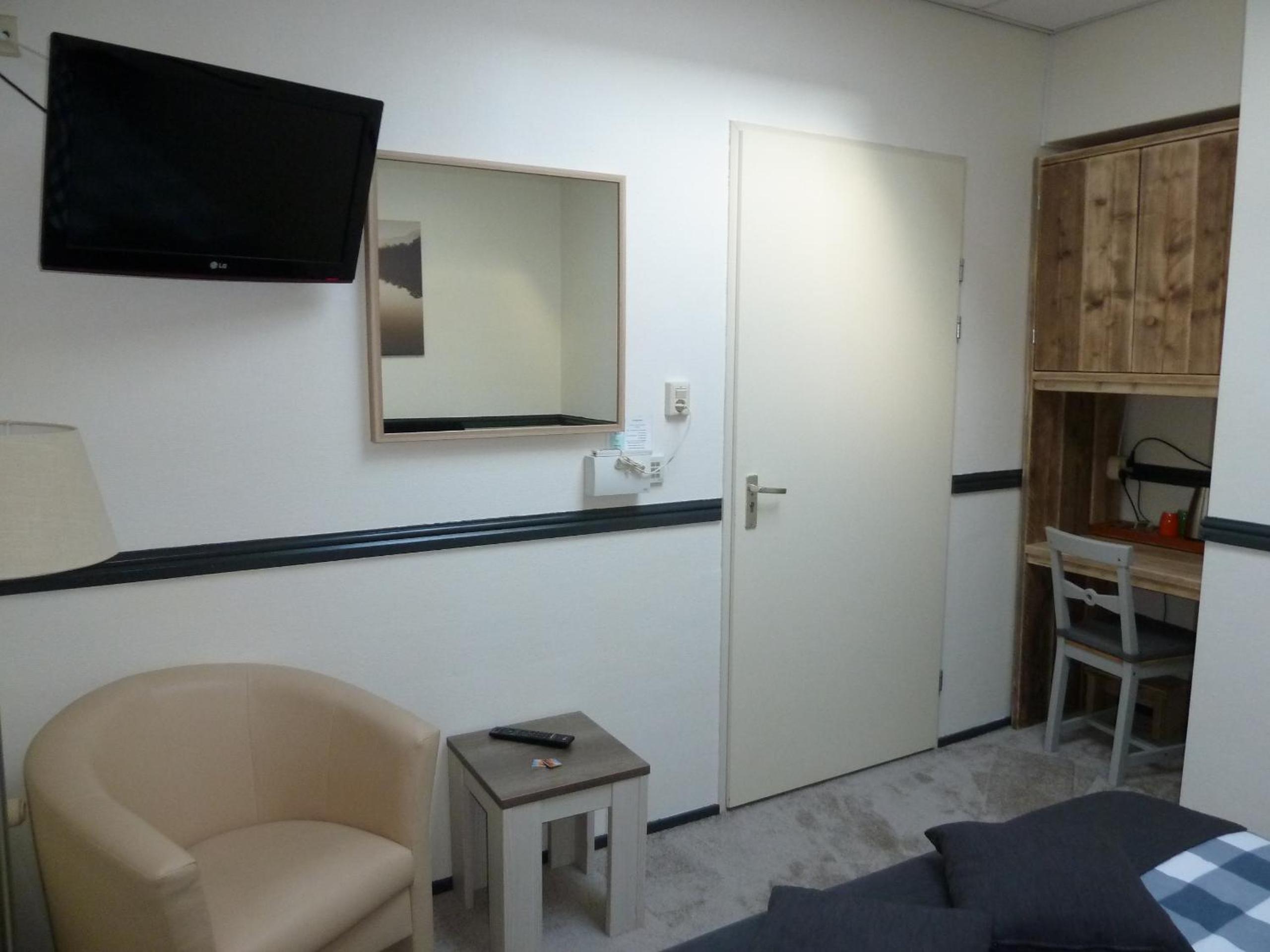 Small Budget Double Room photo 2