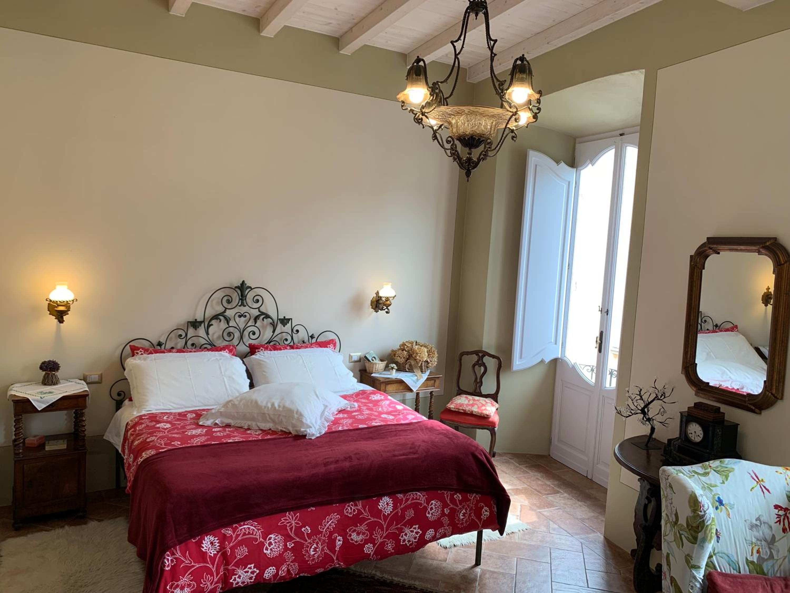 Deluxe King Room photo 3