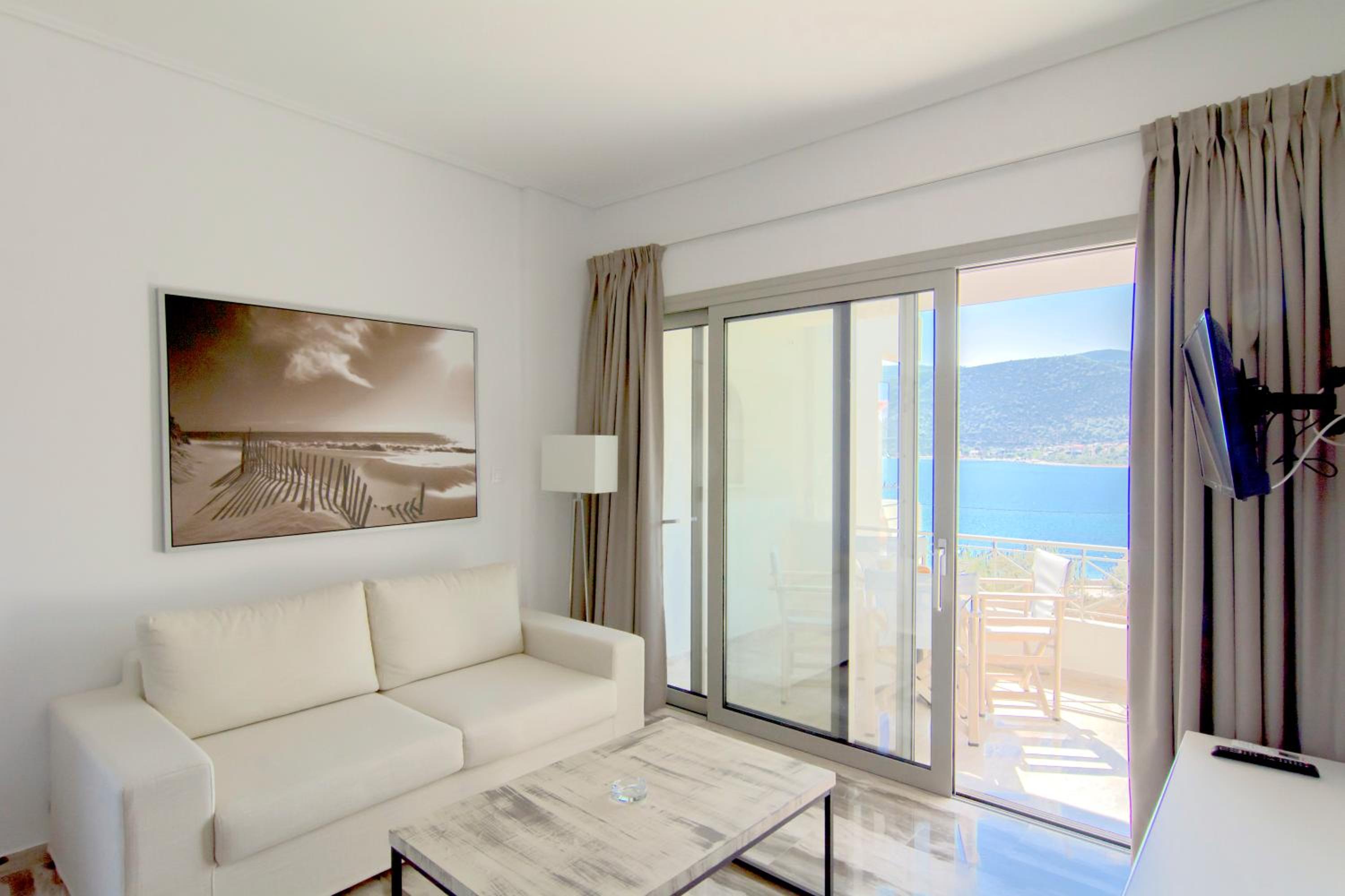Studio Apartment with Sea View photo 2