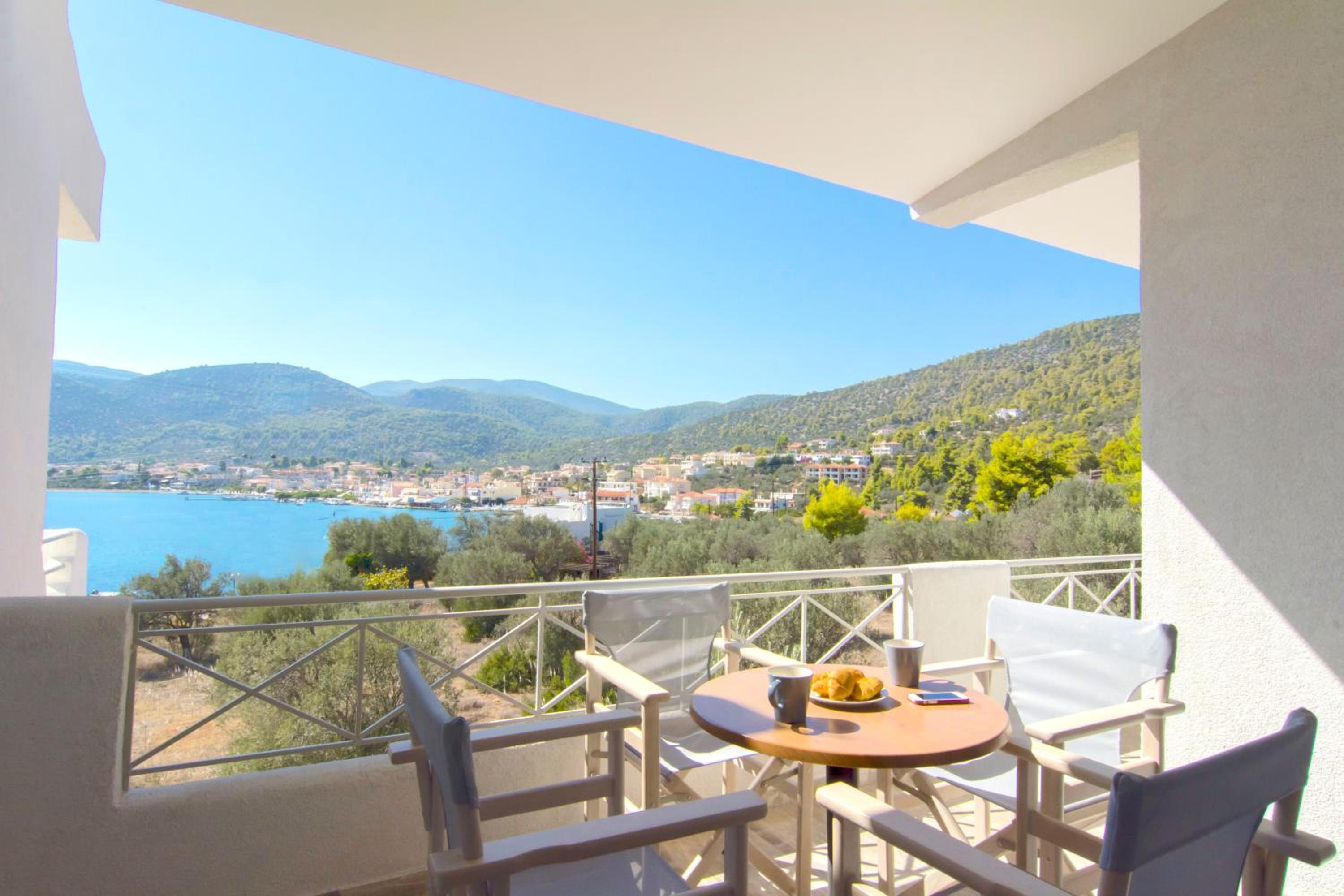 Studio Apartment with Sea View photo 1