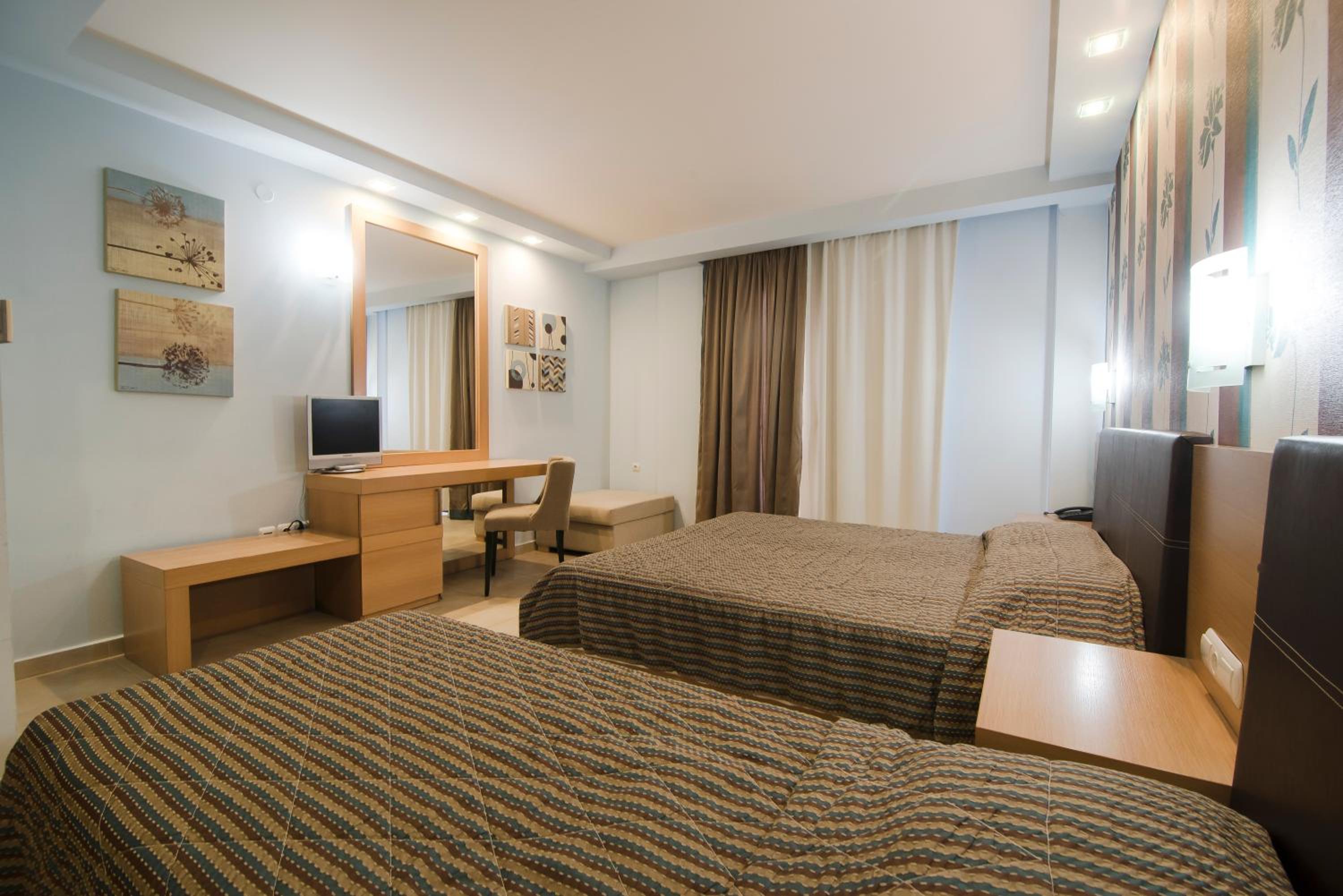 Triple Room with Sea View photo 2