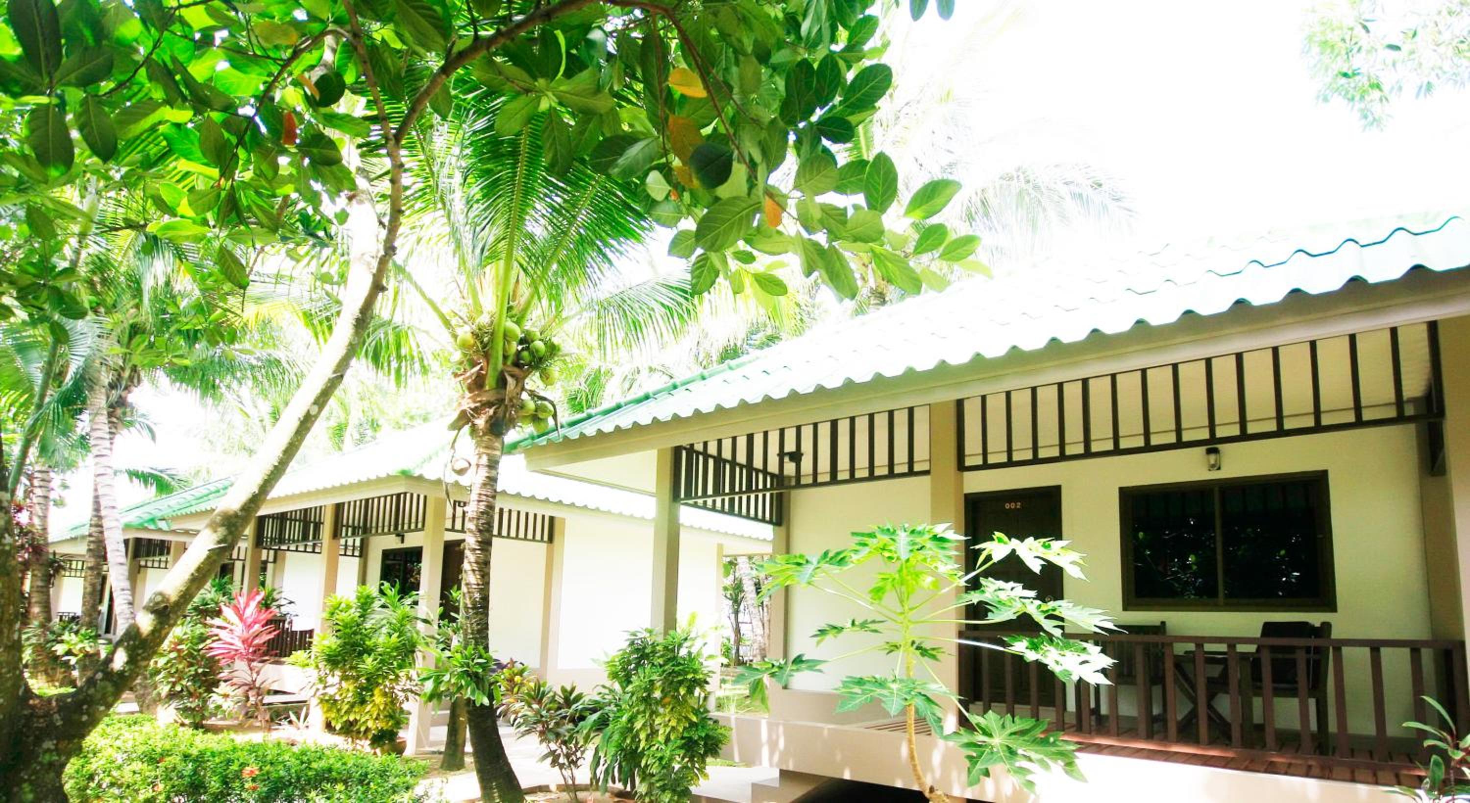 Garden Bungalow - Photo 2