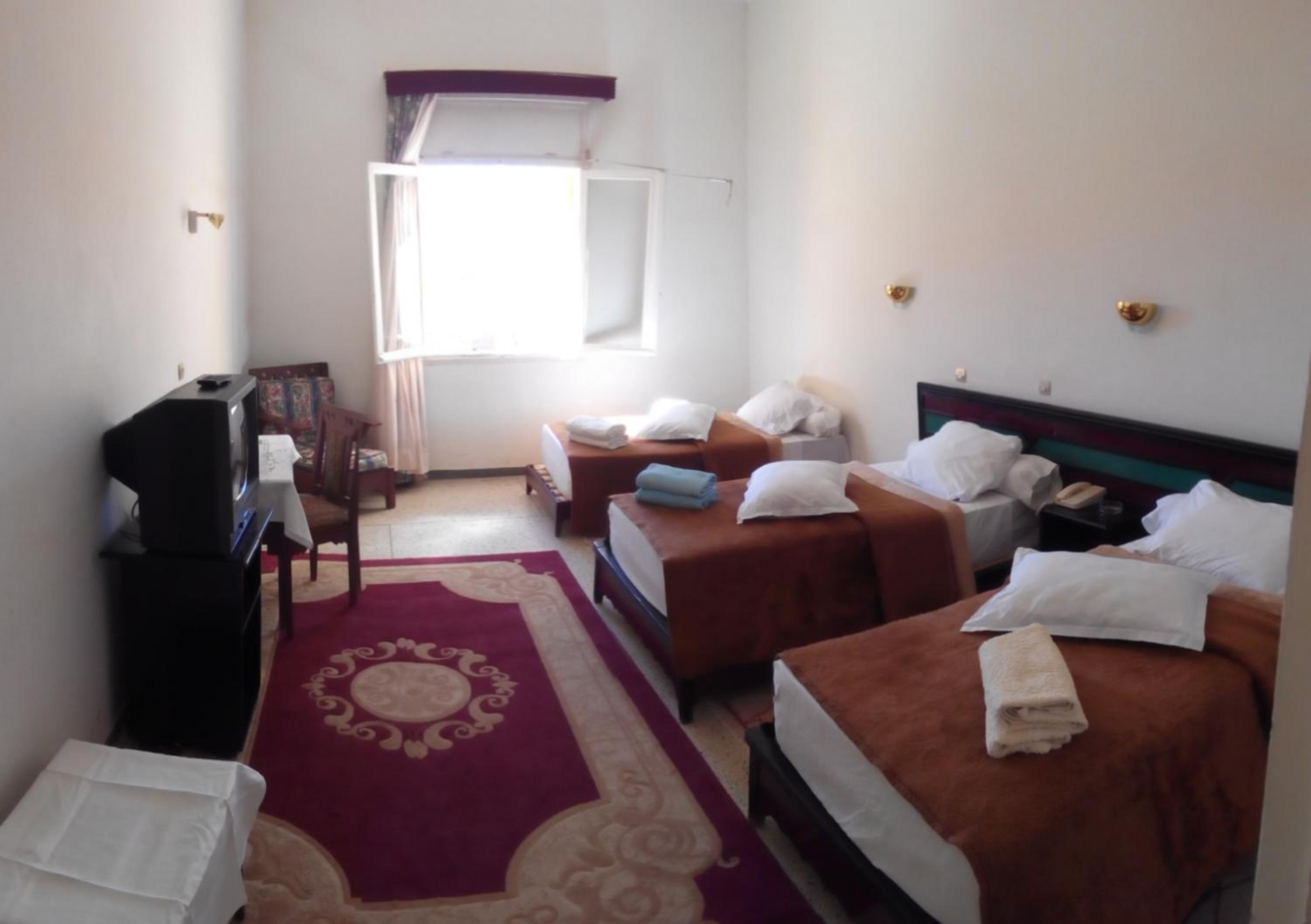 Basic Triple Room photo 2