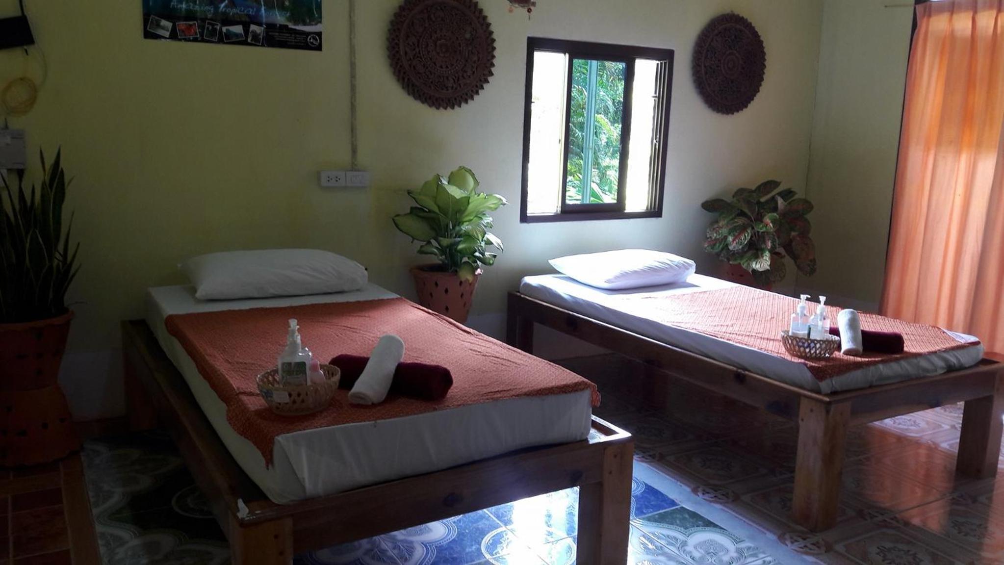 Double Room with Balcony (3 Adults) photo 2
