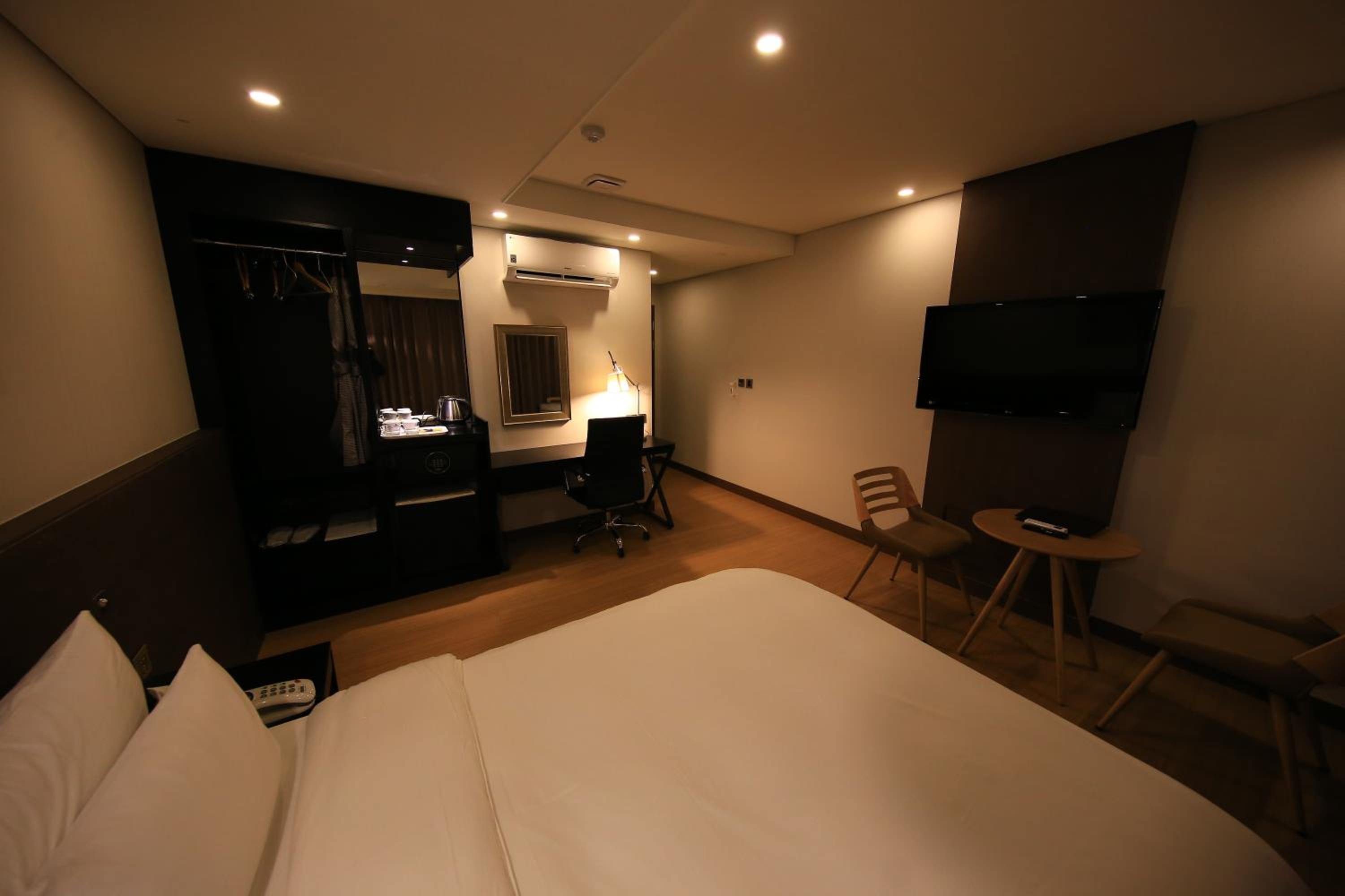 Deluxe Double Room - Photo 1
