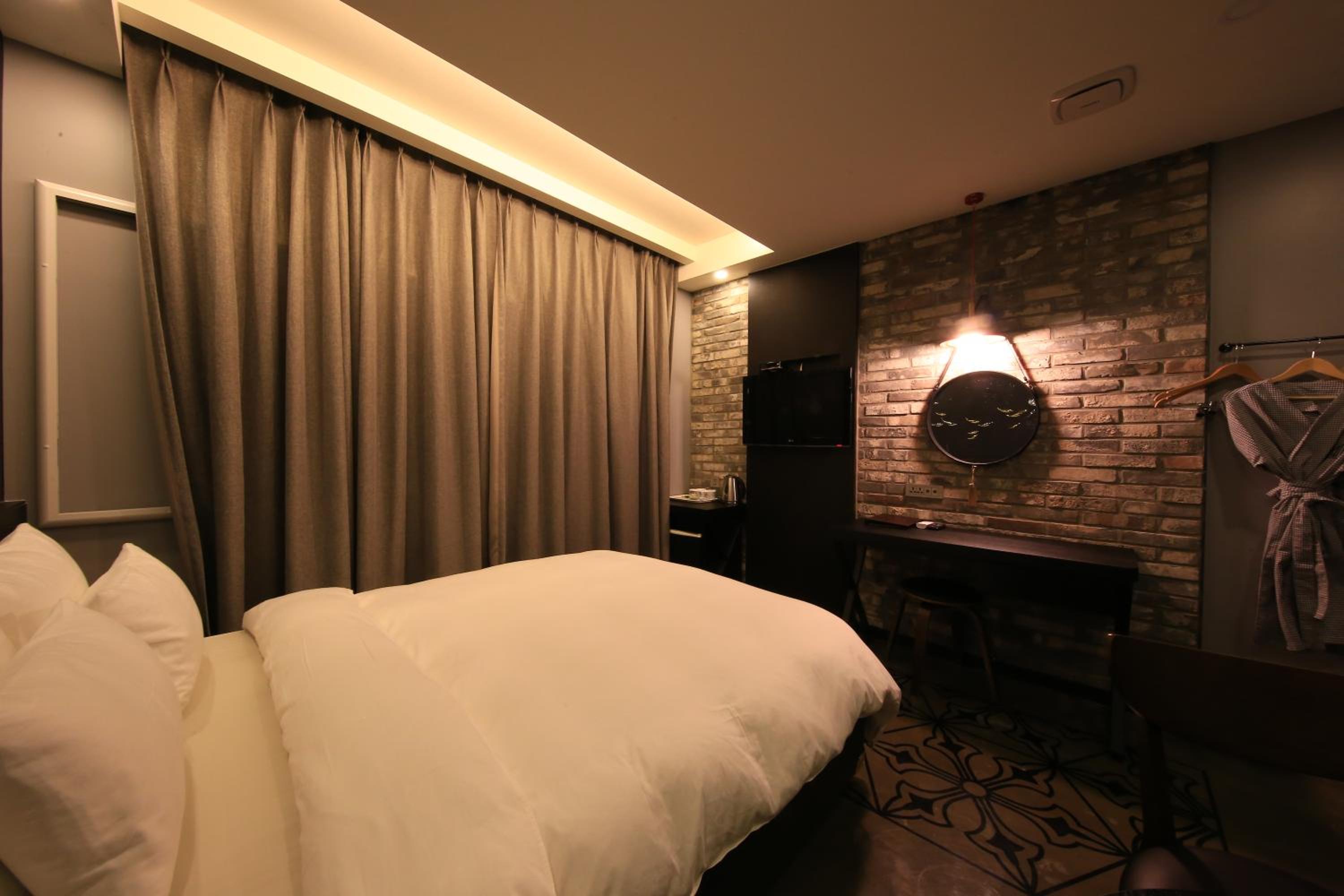 Economy Double Room - Photo 2