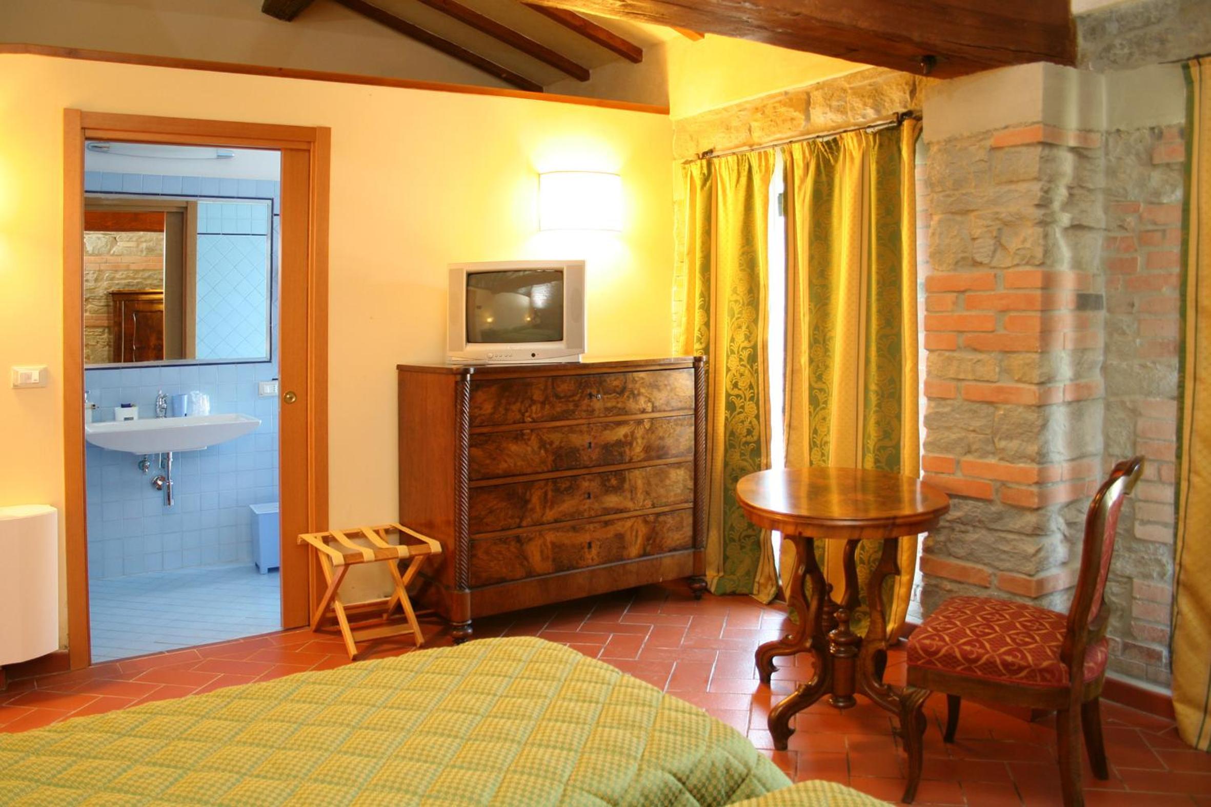 Double or Twin Room - Photo 24