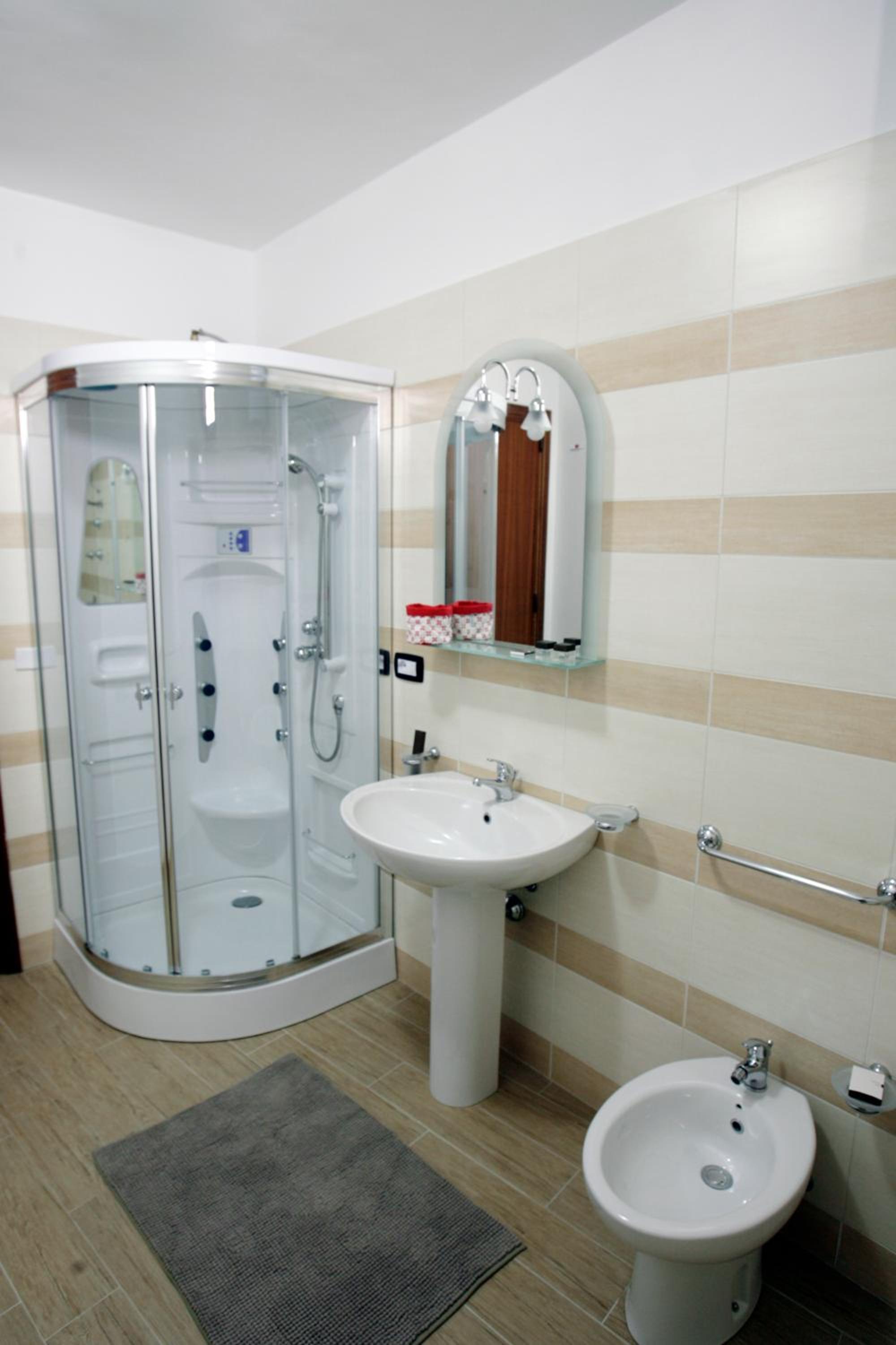 Triple Room - Photo 6