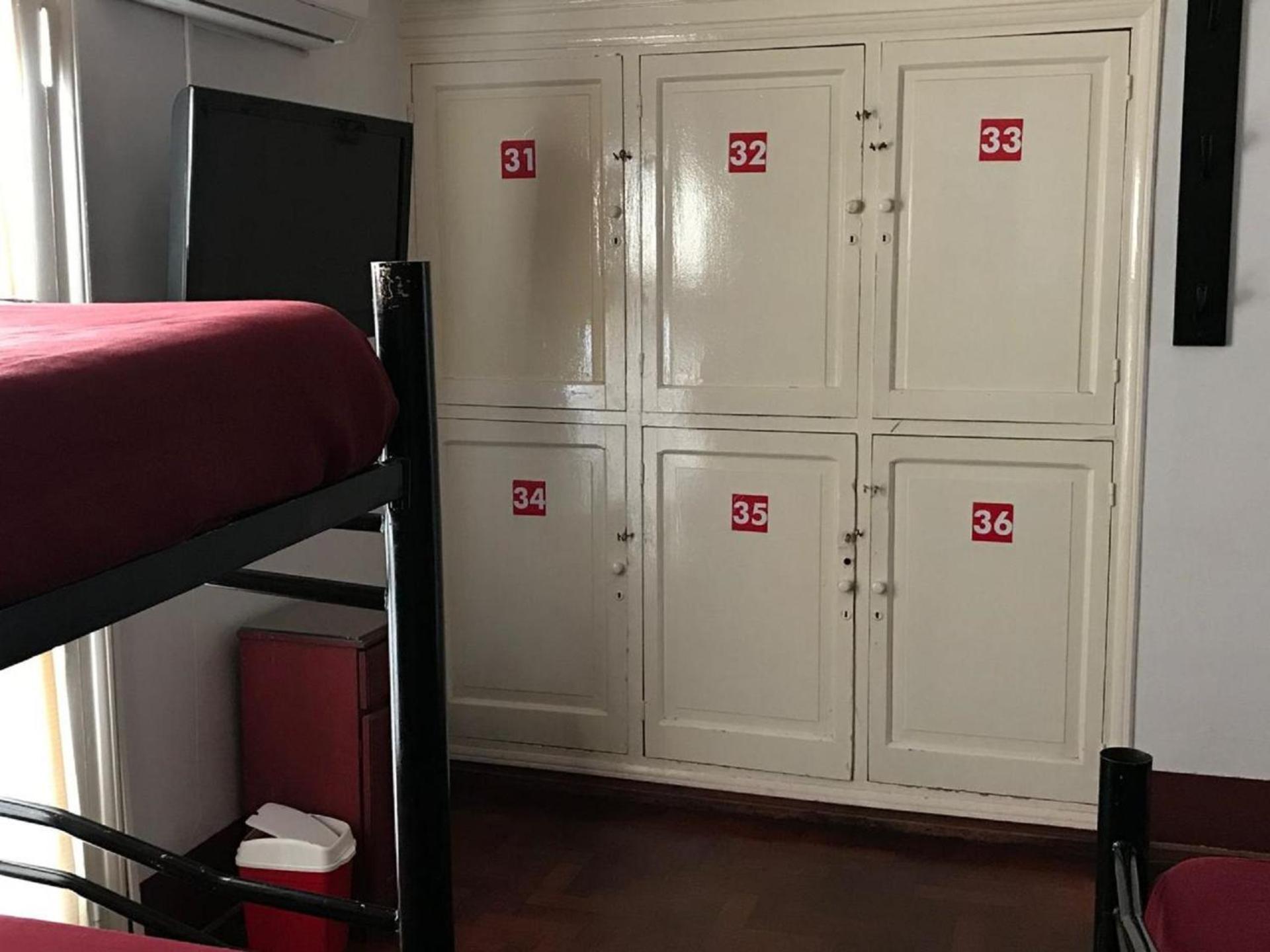 Bed in 6-Bed Female Dormitory Room photo 2