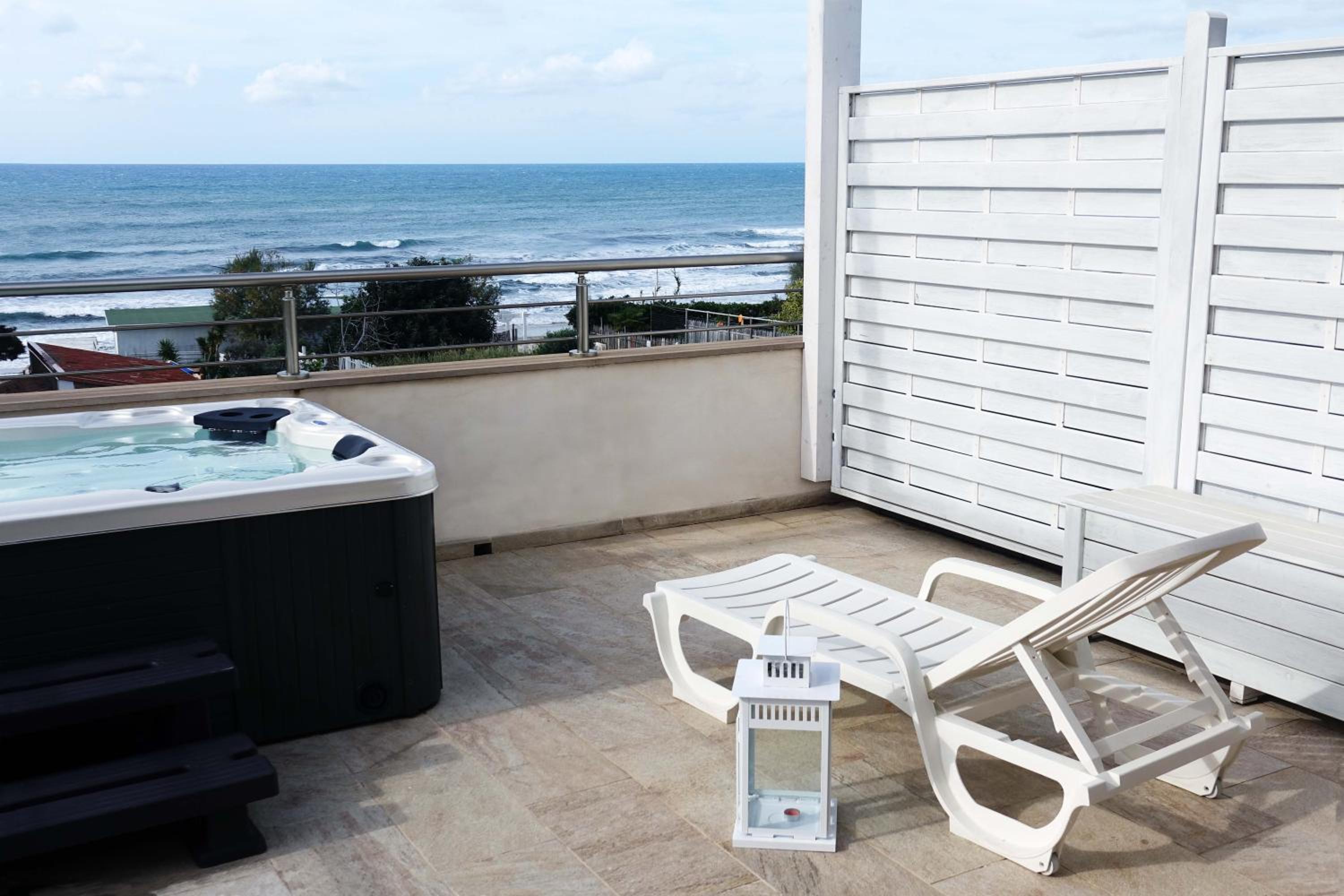 Studio with Spa Bath photo 2