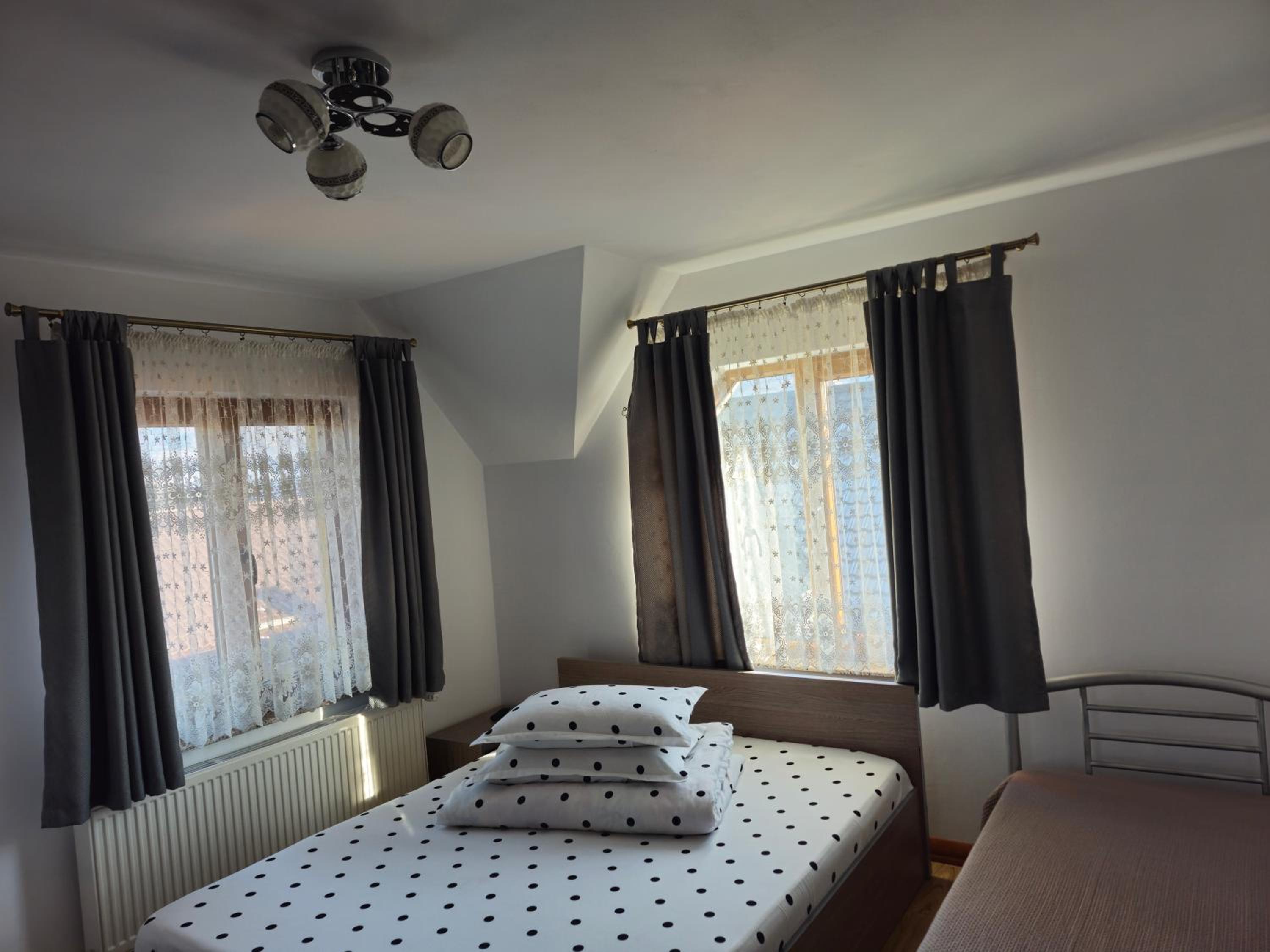 Triple Room with Private Bathroom photo 2
