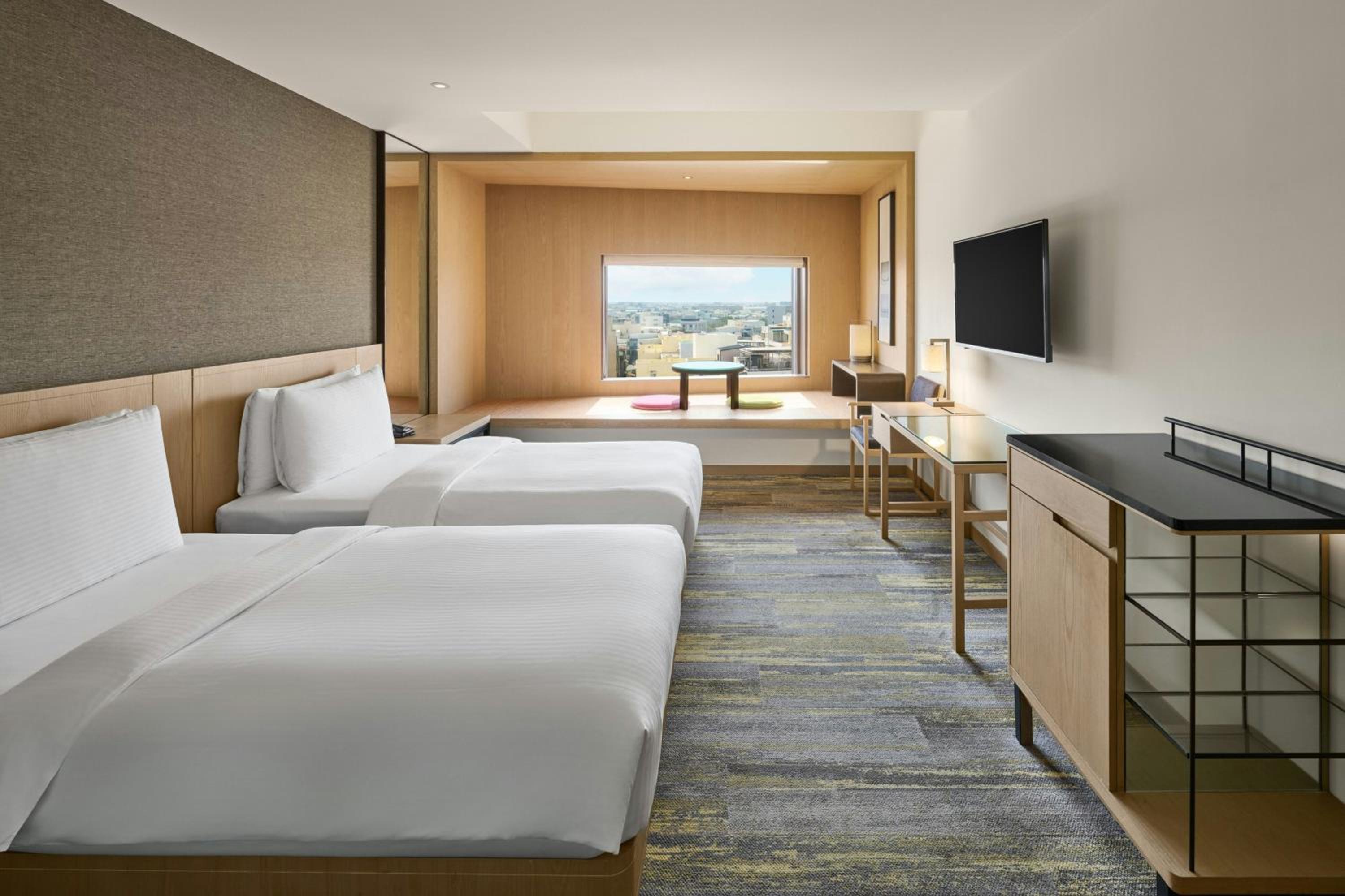 Premier Twin Room with City View