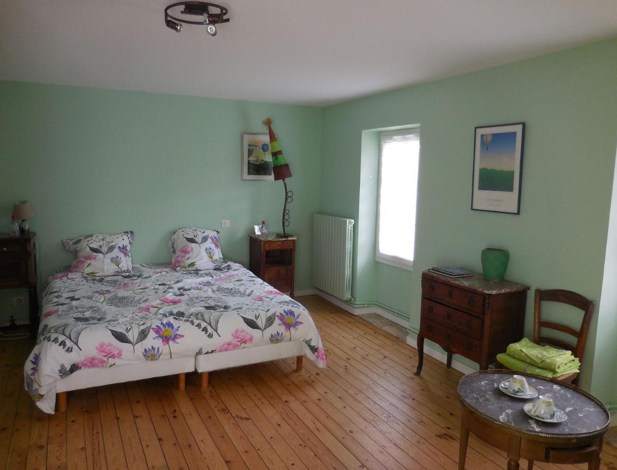 Comfort Triple Room with Shower photo 3