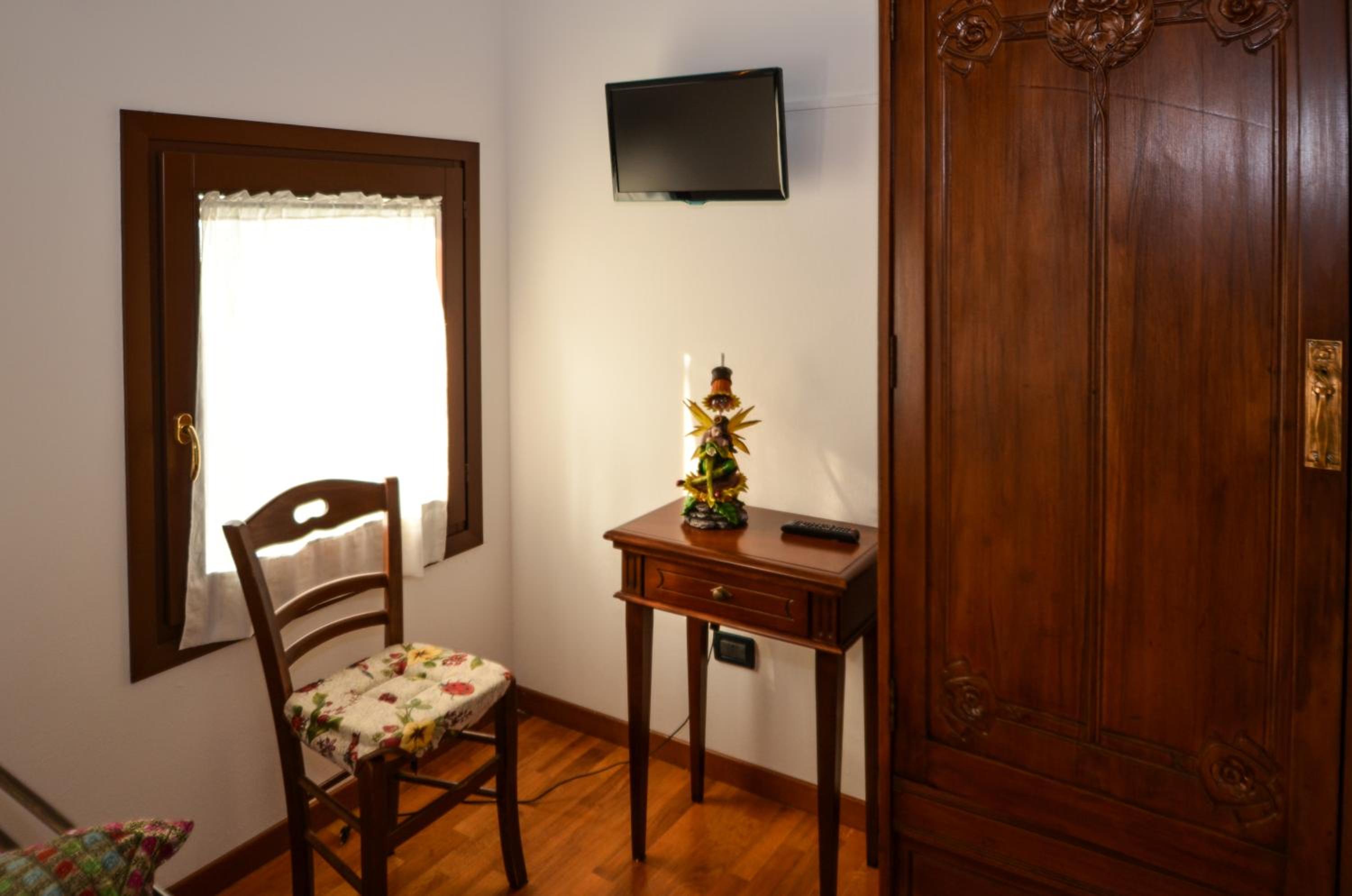 Standard Single Room photo 3