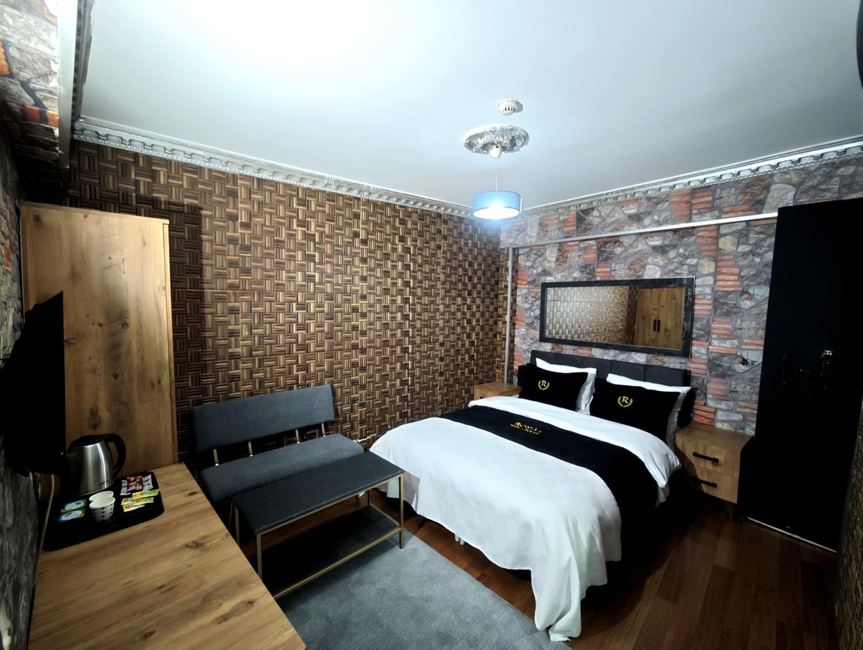 Standard Double Room photo 2