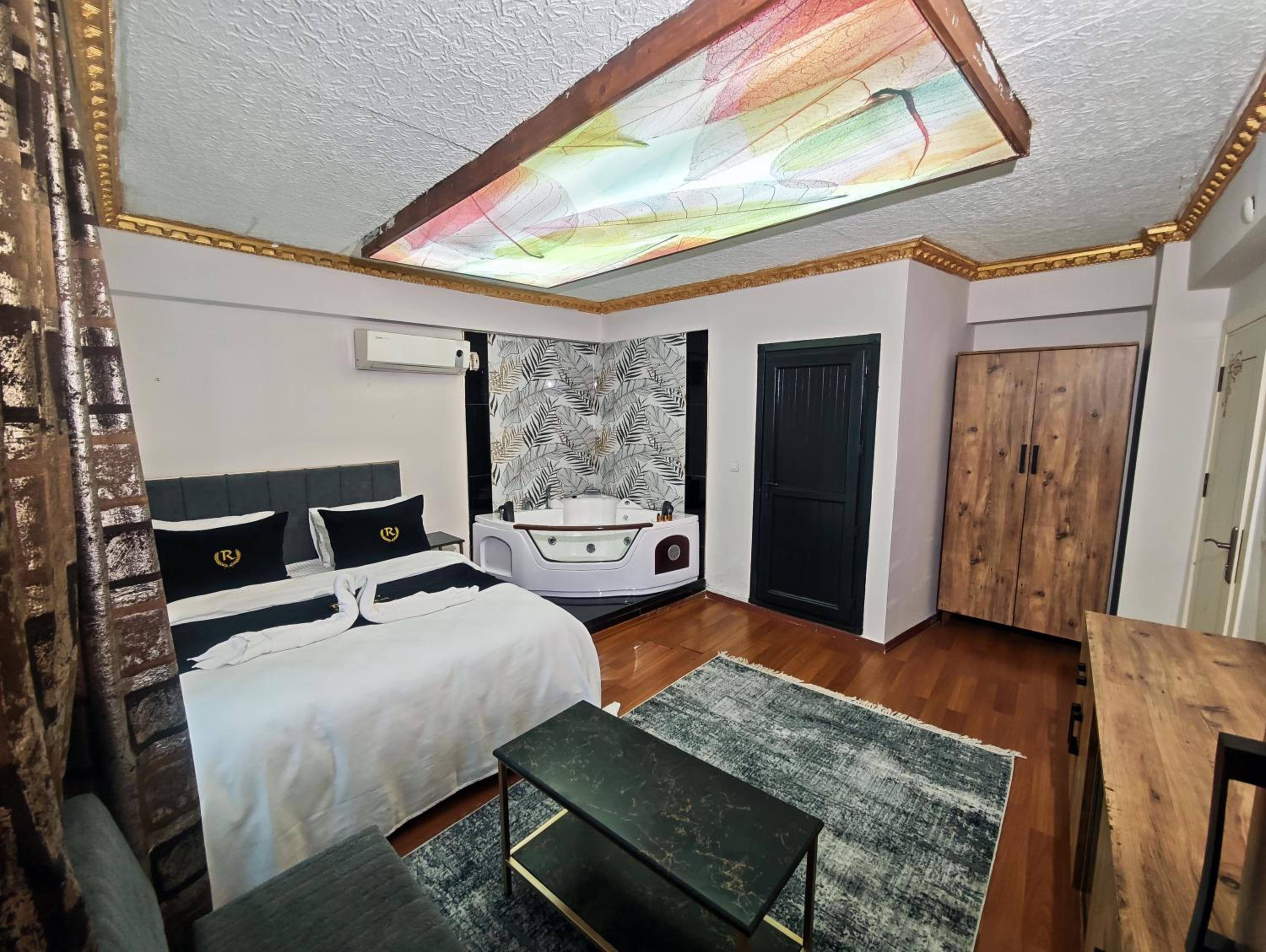 Superior King Room photo 3
