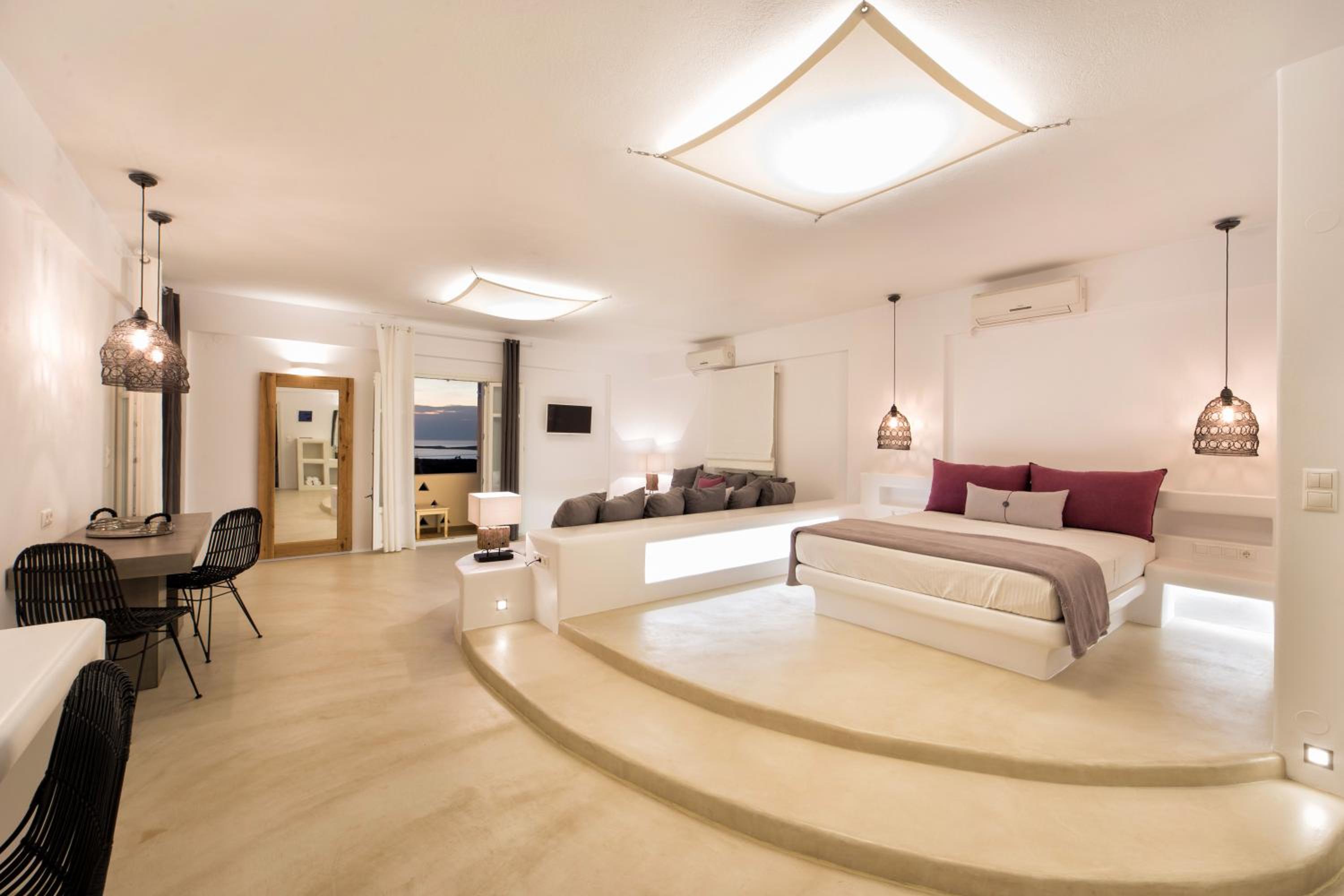 Luxury Suite with Sea View and Outdoor Hot Tub