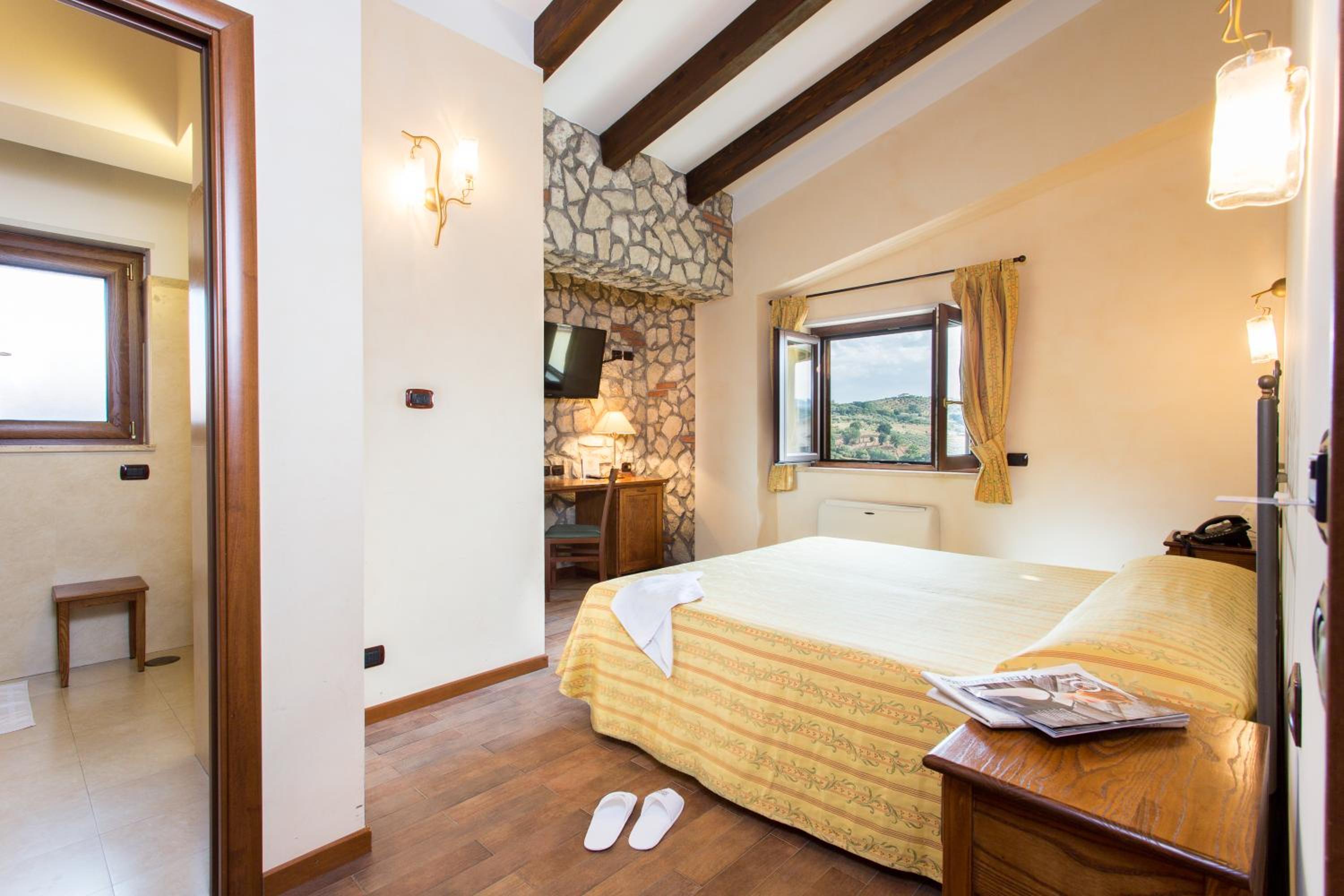 Single Room photo 1