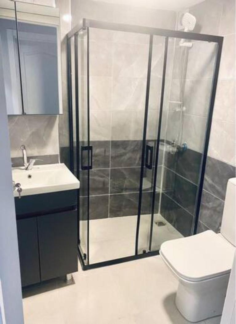 Single Room with Shared Bathroom photo 3