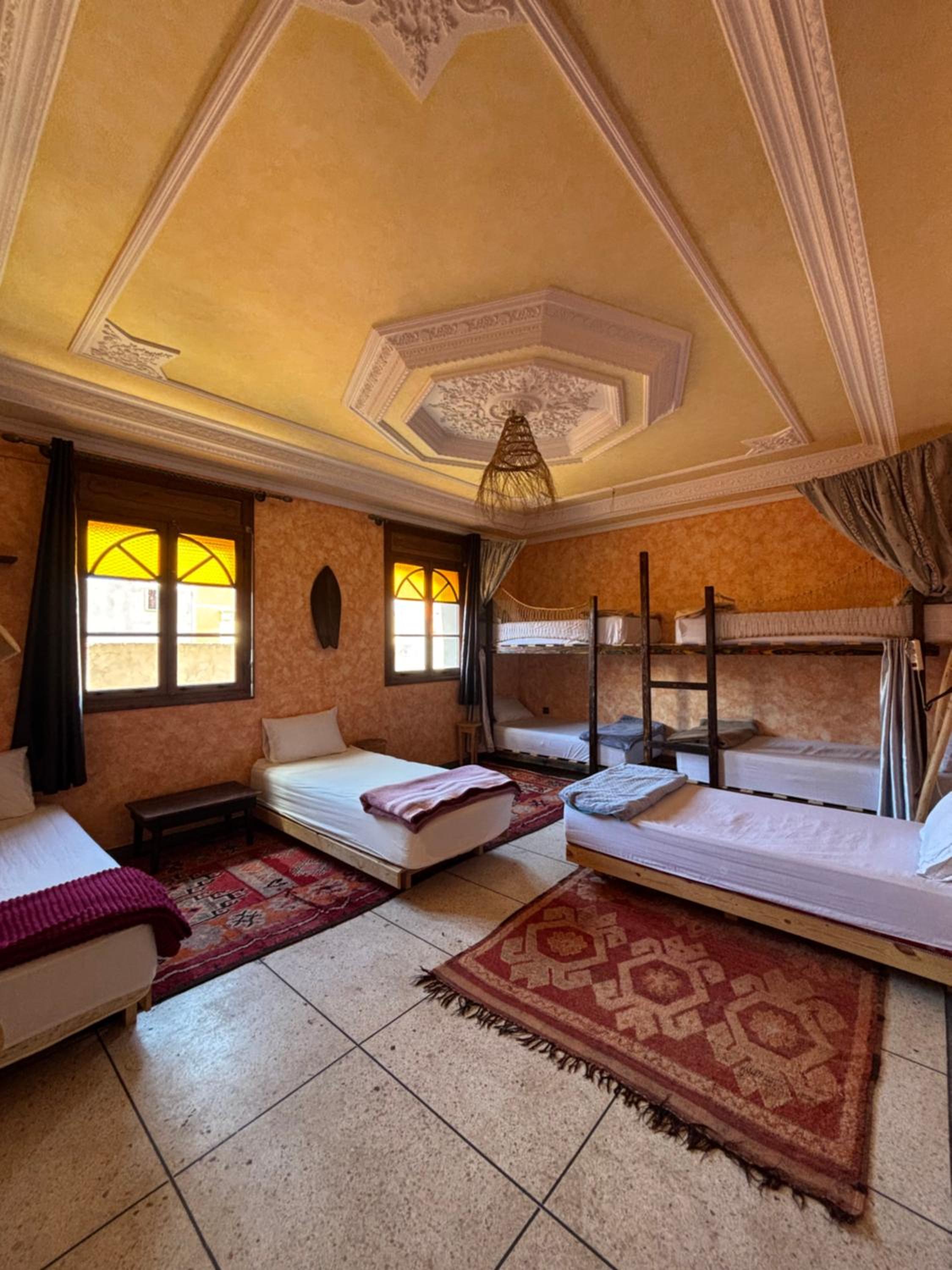 Bed in 8-Bed Mixed Dormitory Room photo 3