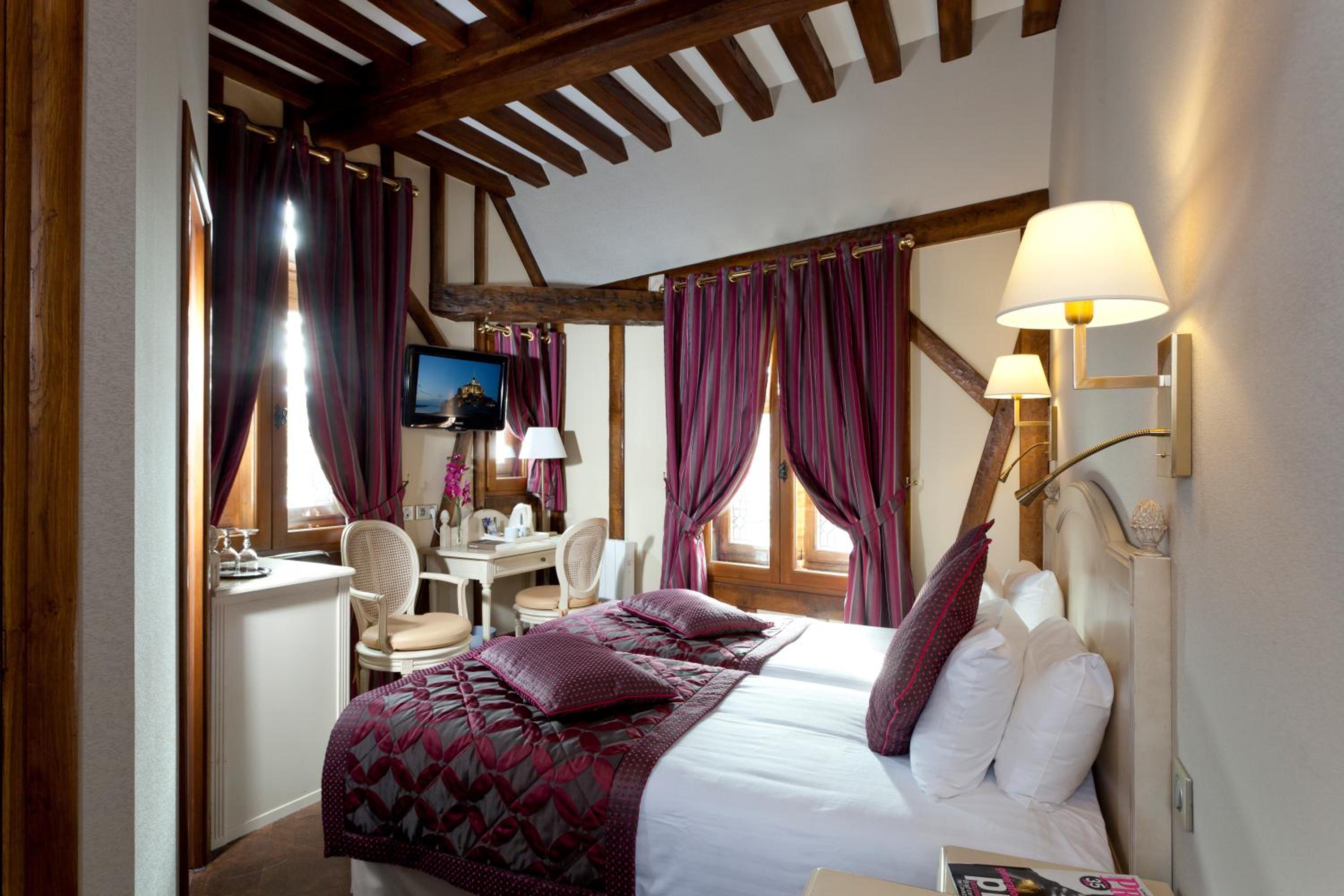 Twin Room - Photo 3