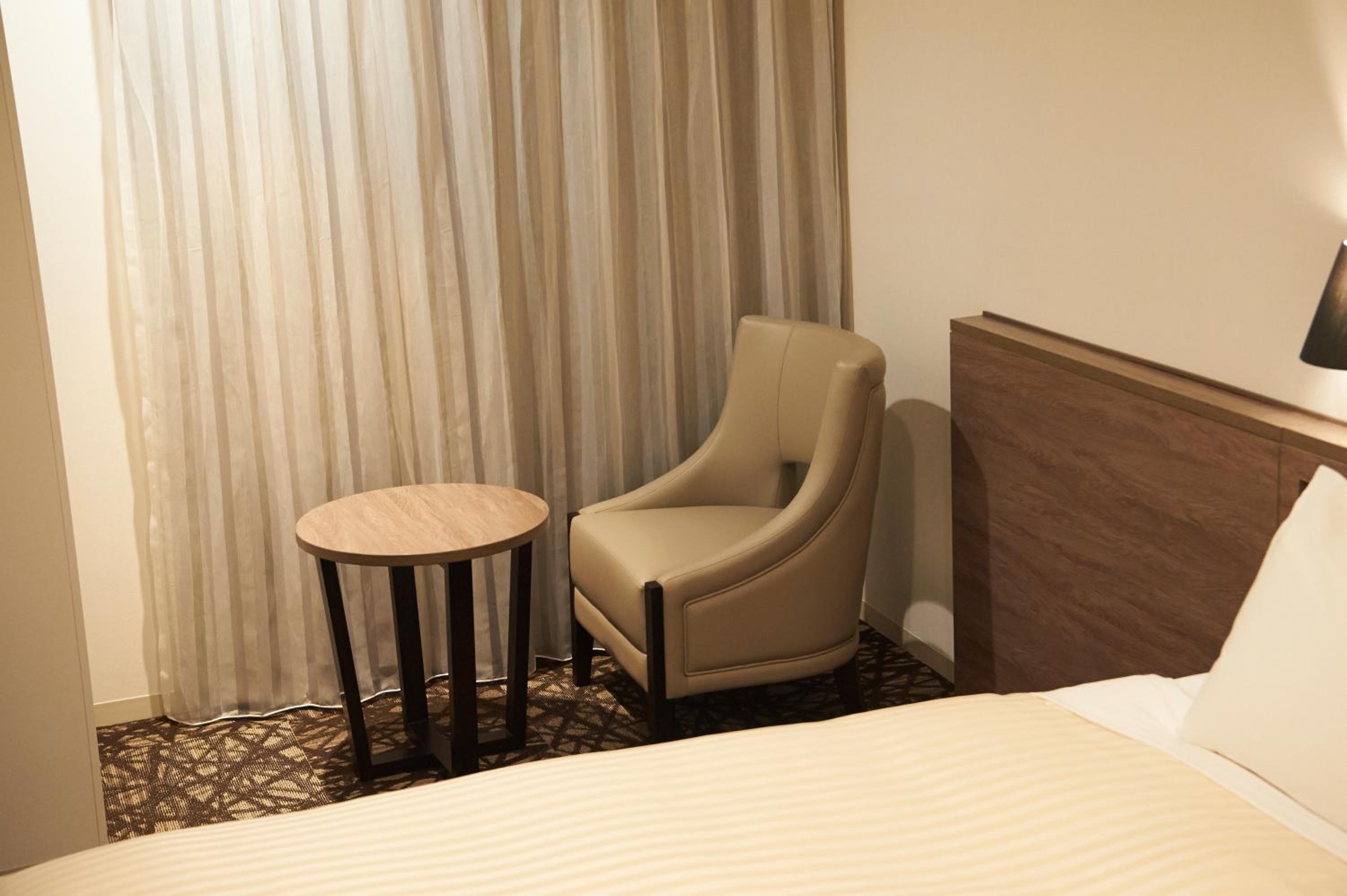 Premium Triple Room - Smoking photo 3
