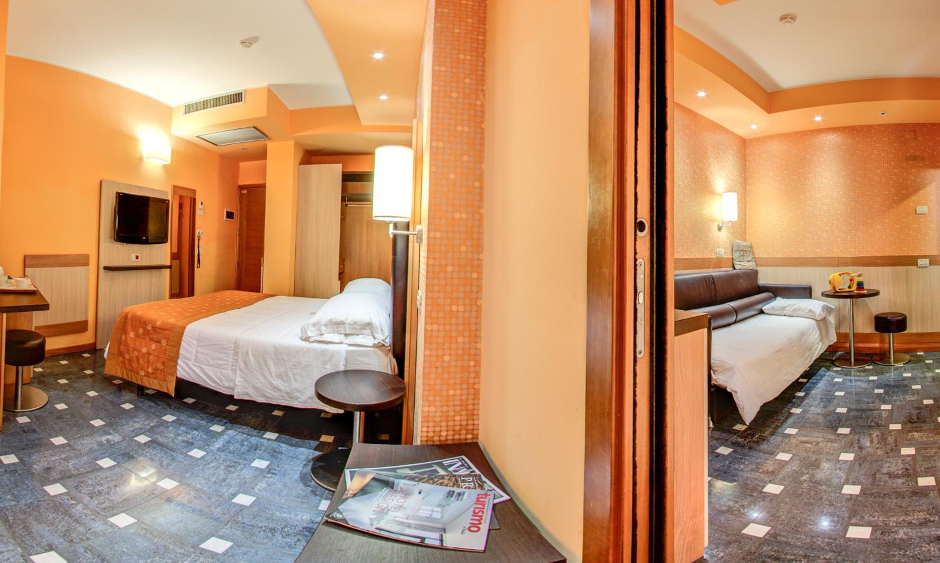 Family Junior Suite - Photo 7