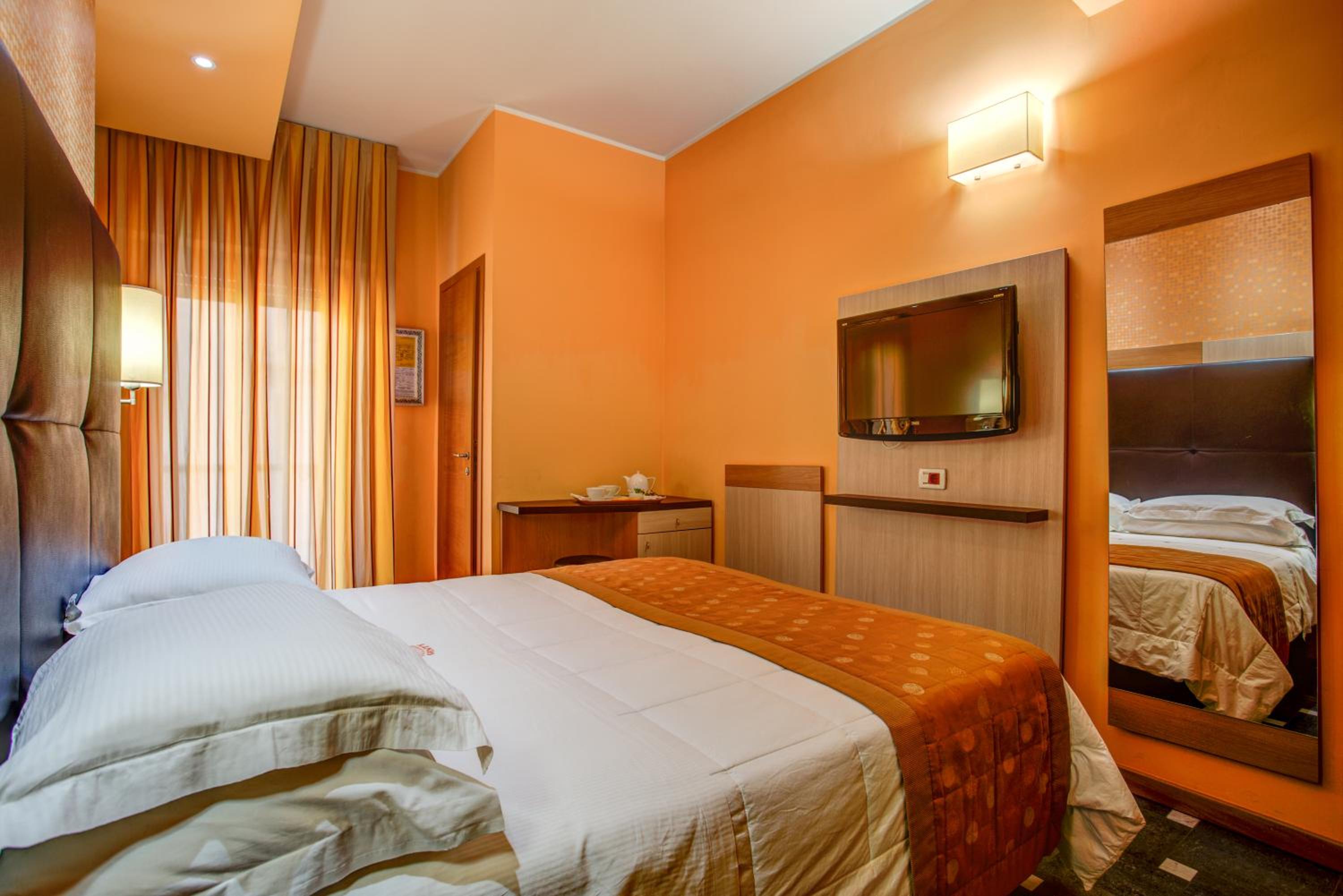 Comfort Double Room with Balcony - Photo 5