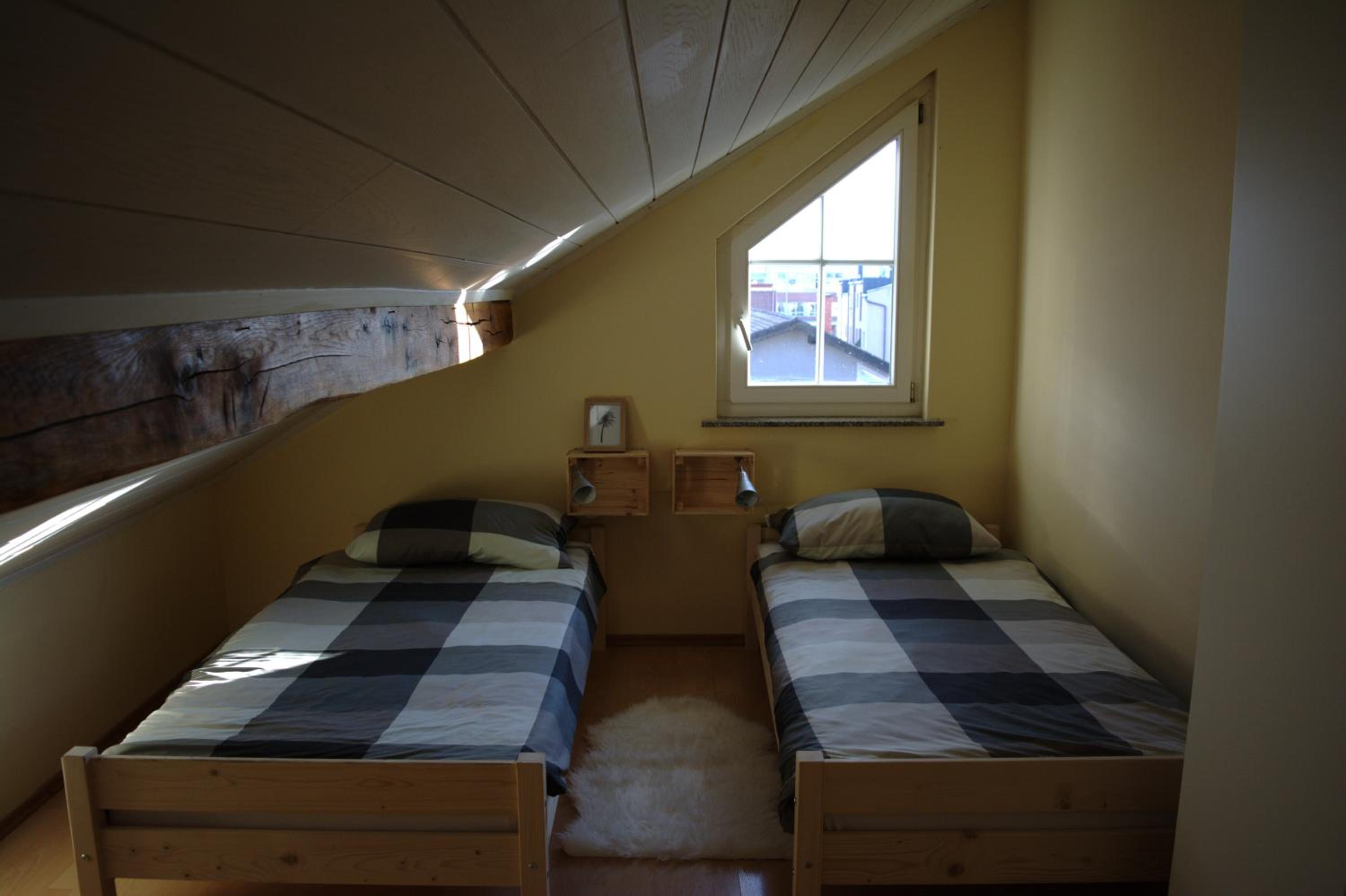 Two-Bedroom Apartment with Balcony - Photo 4