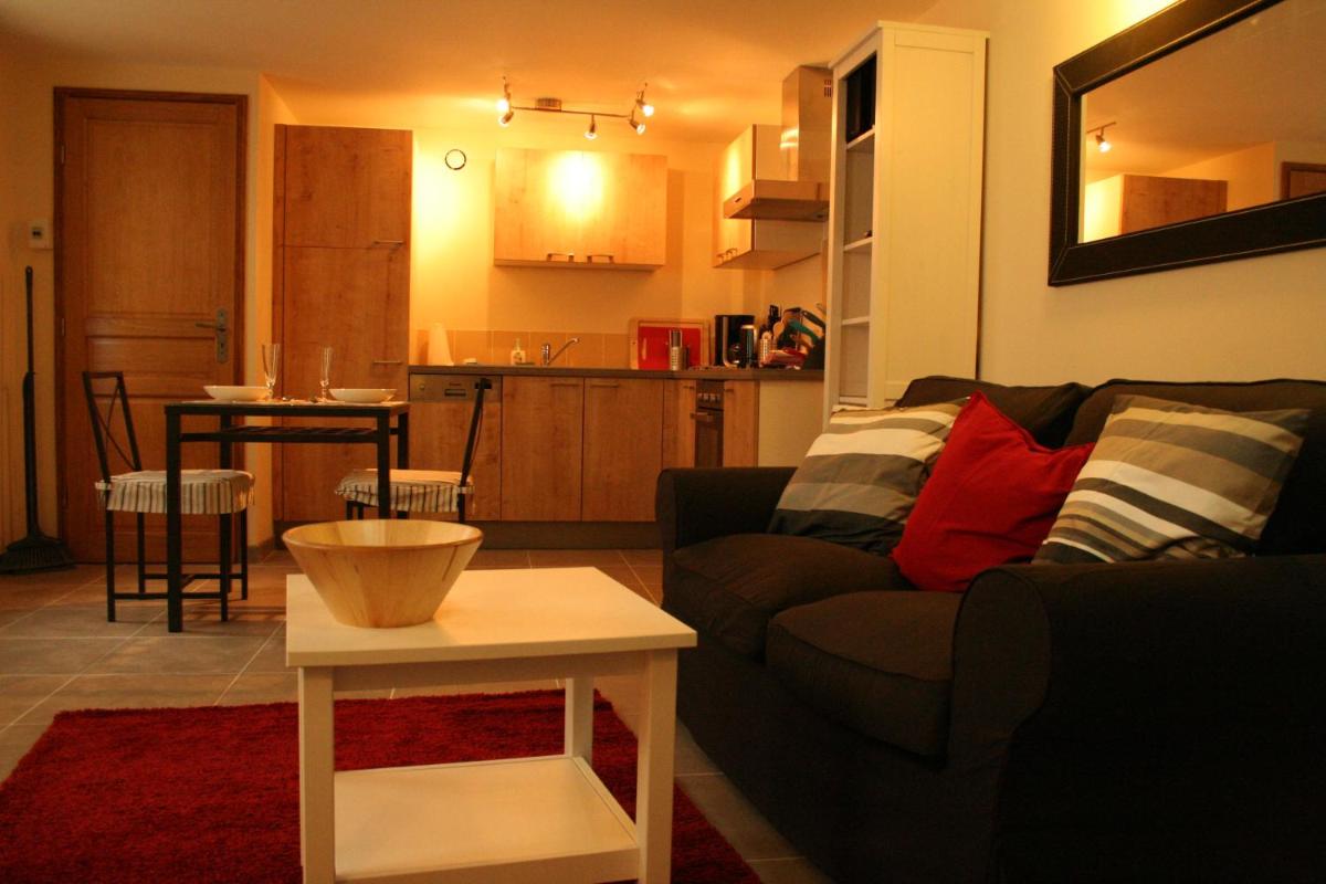 Apartment with Terrace photo 2