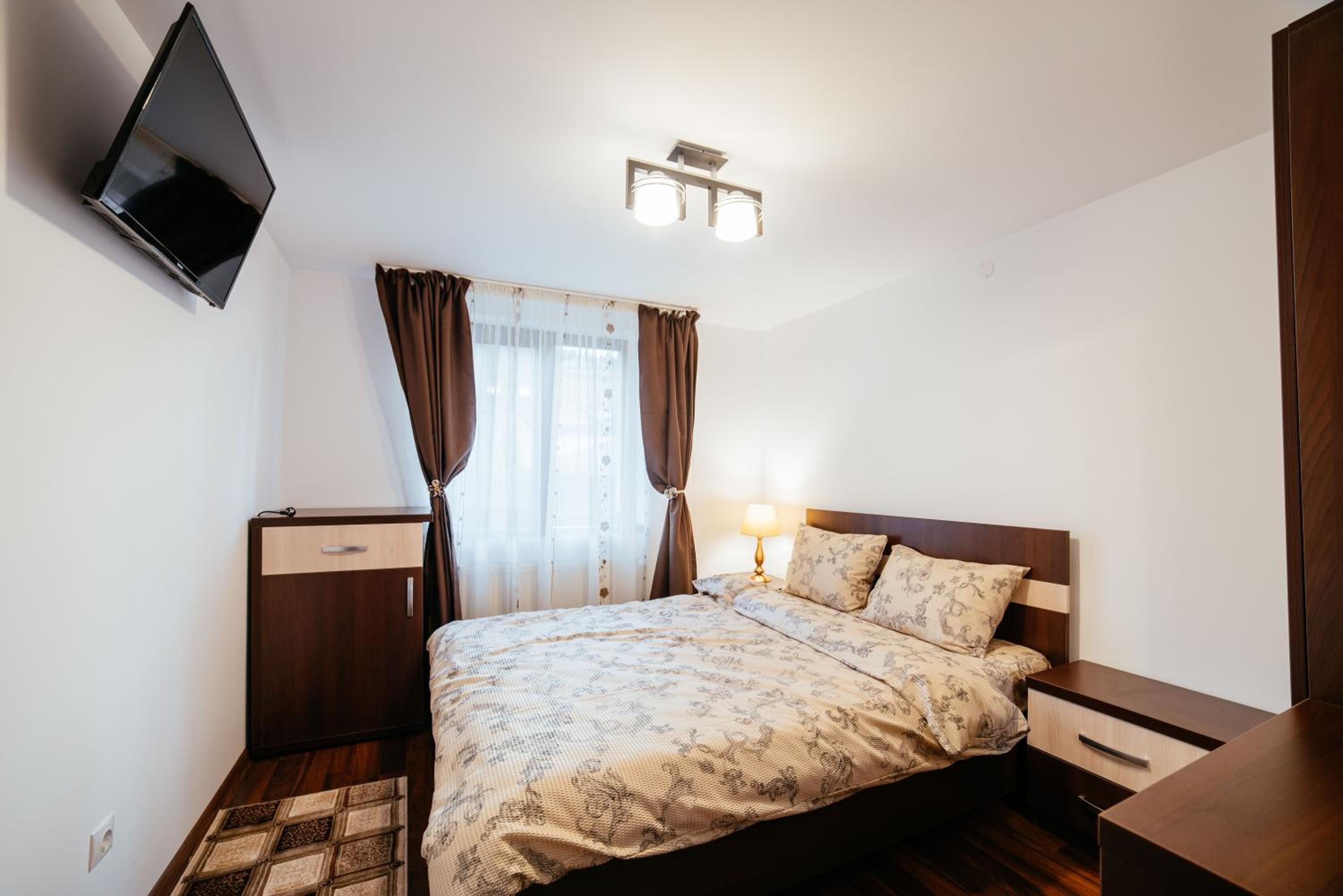 Standard Double Room with Shared Bathroom