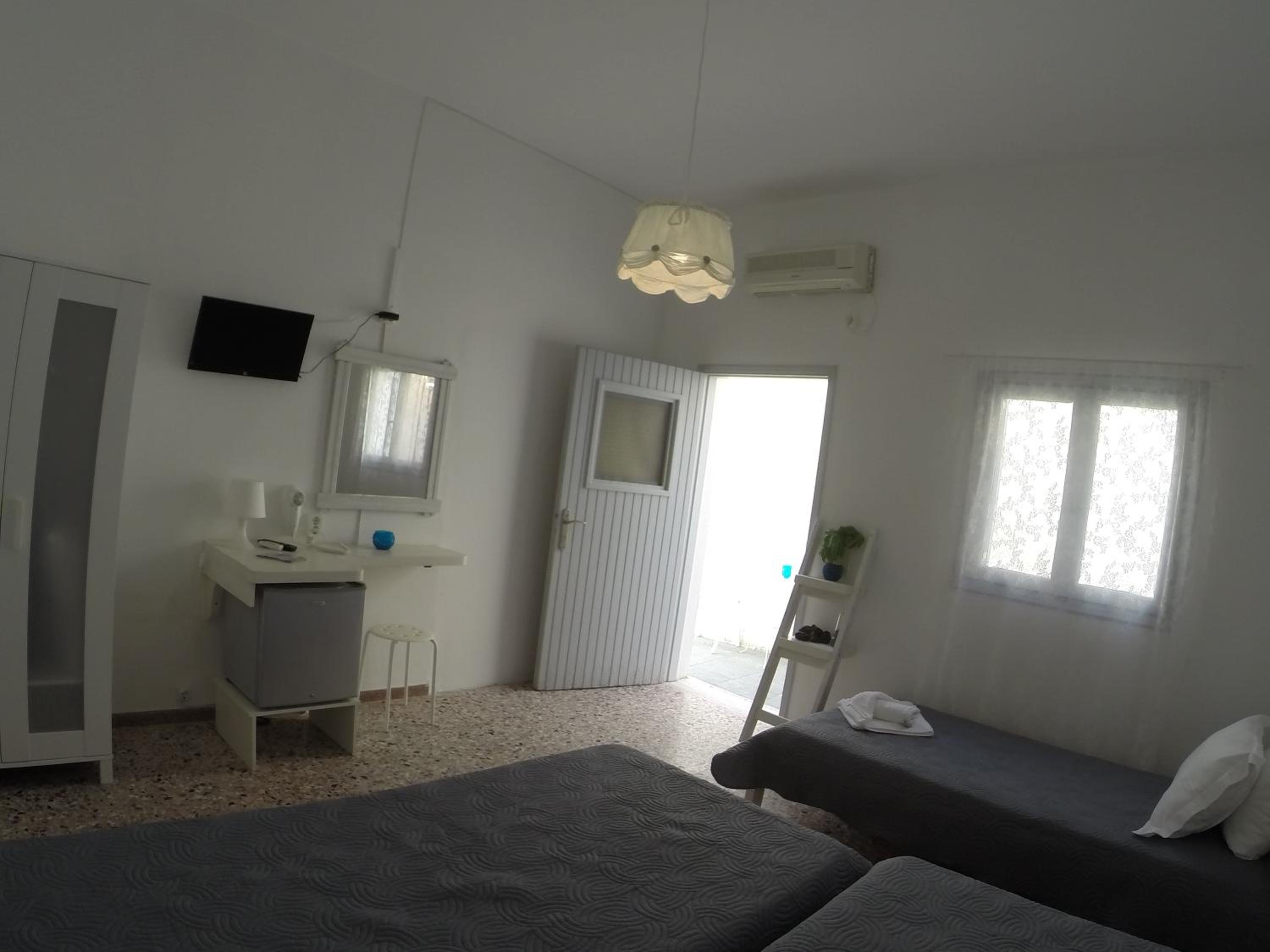 Budget Triple Room - Ground floor photo 1