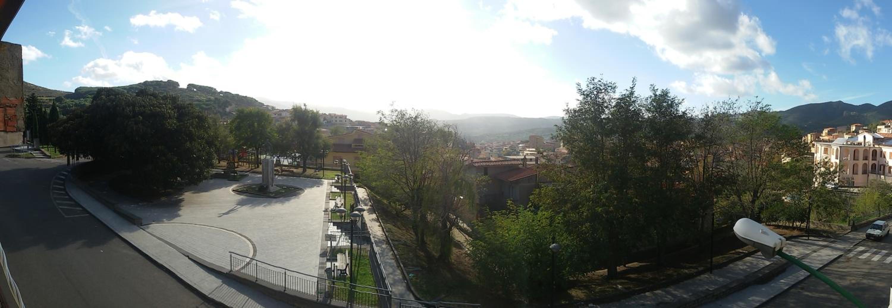 Double Room with Balcony - Photo 9