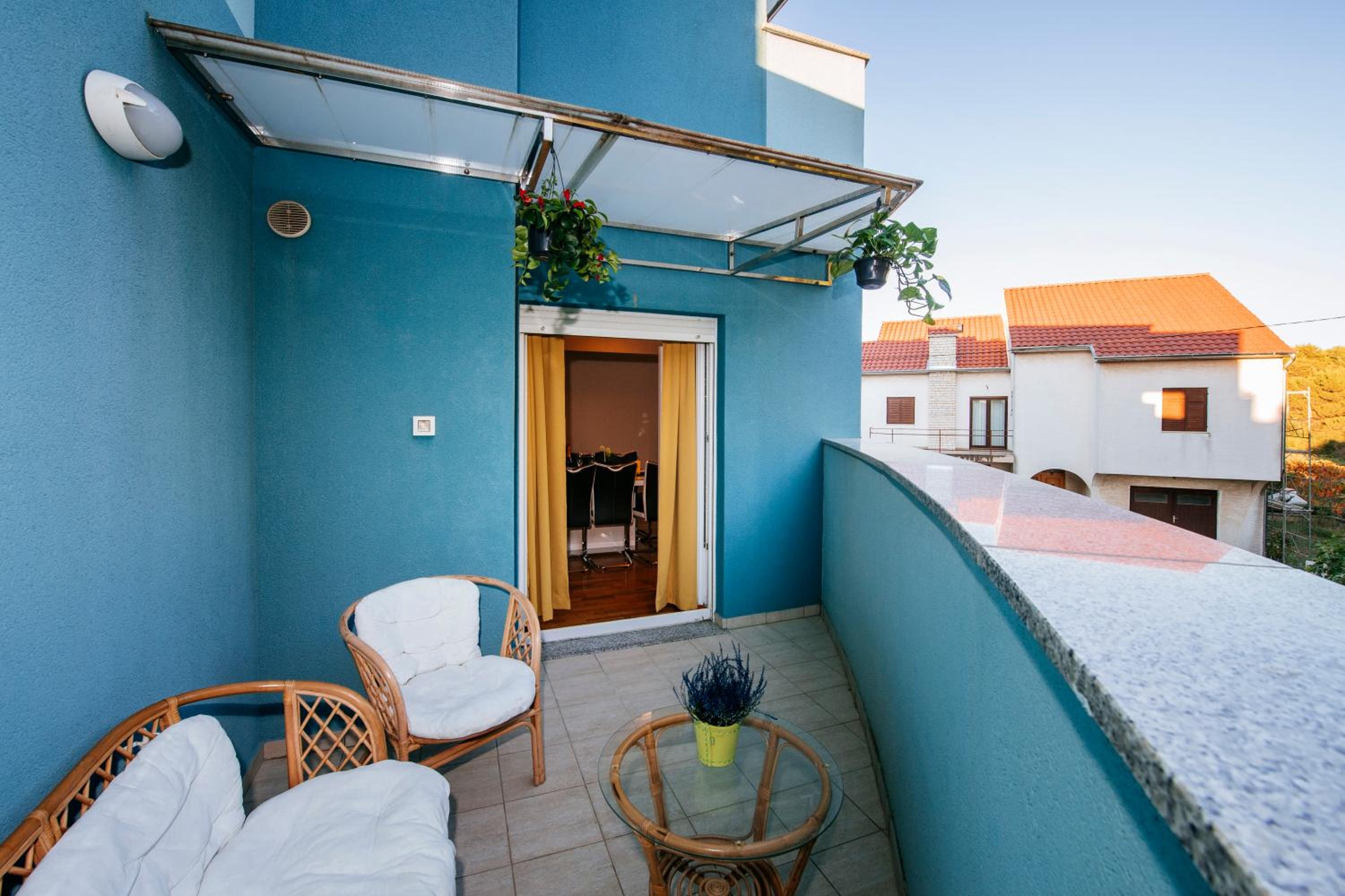 Apartment with Balcony - Photo 11
