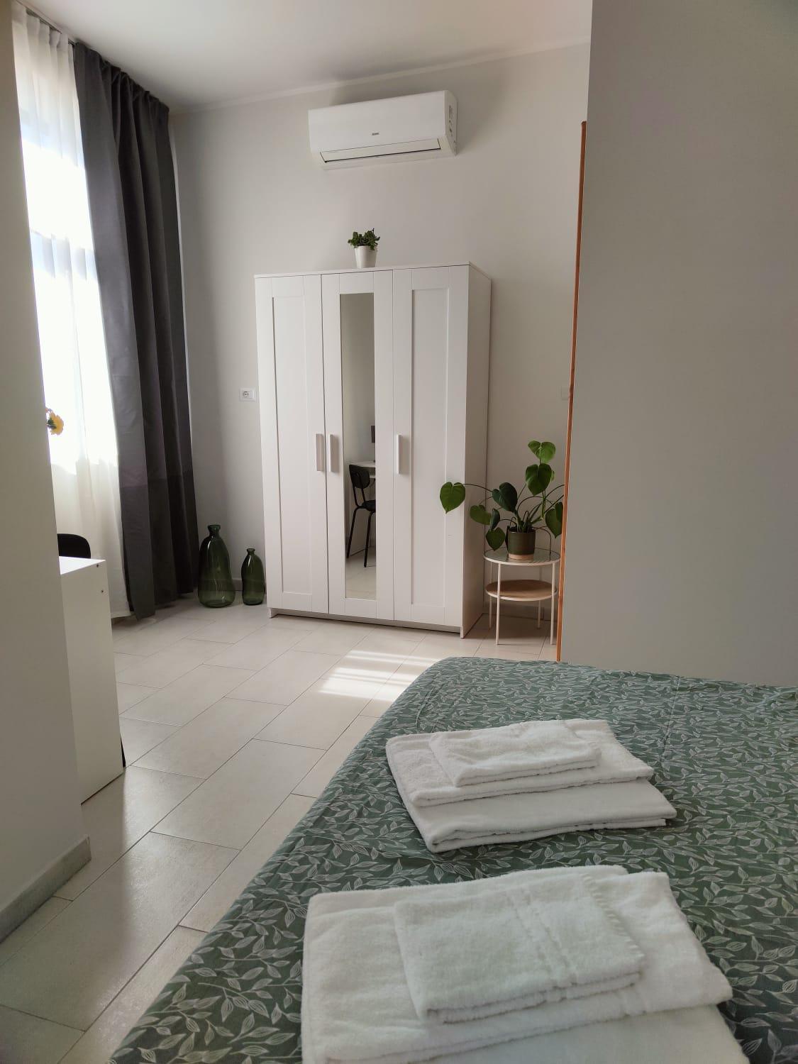 Large Double or Twin Room