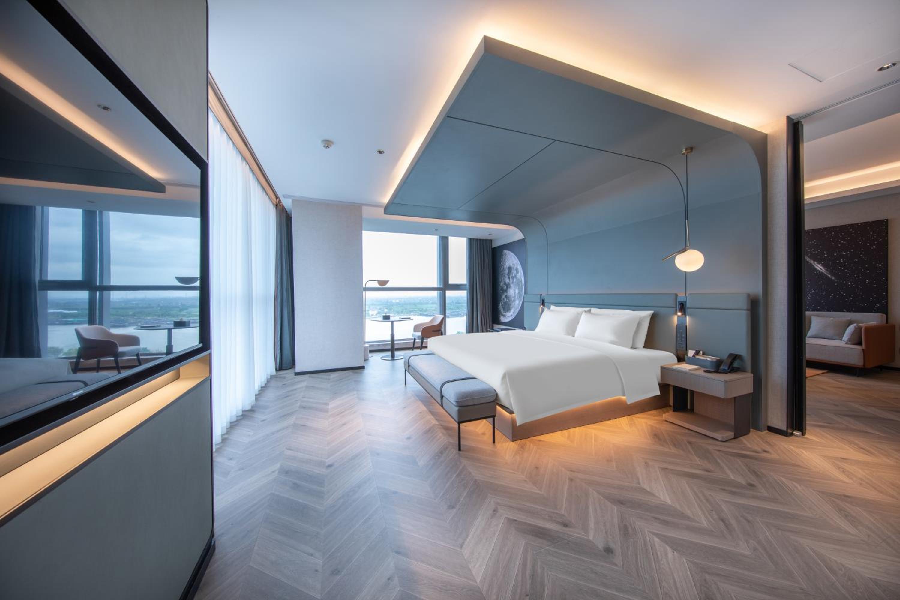 Jimu Suite with River View photo 1