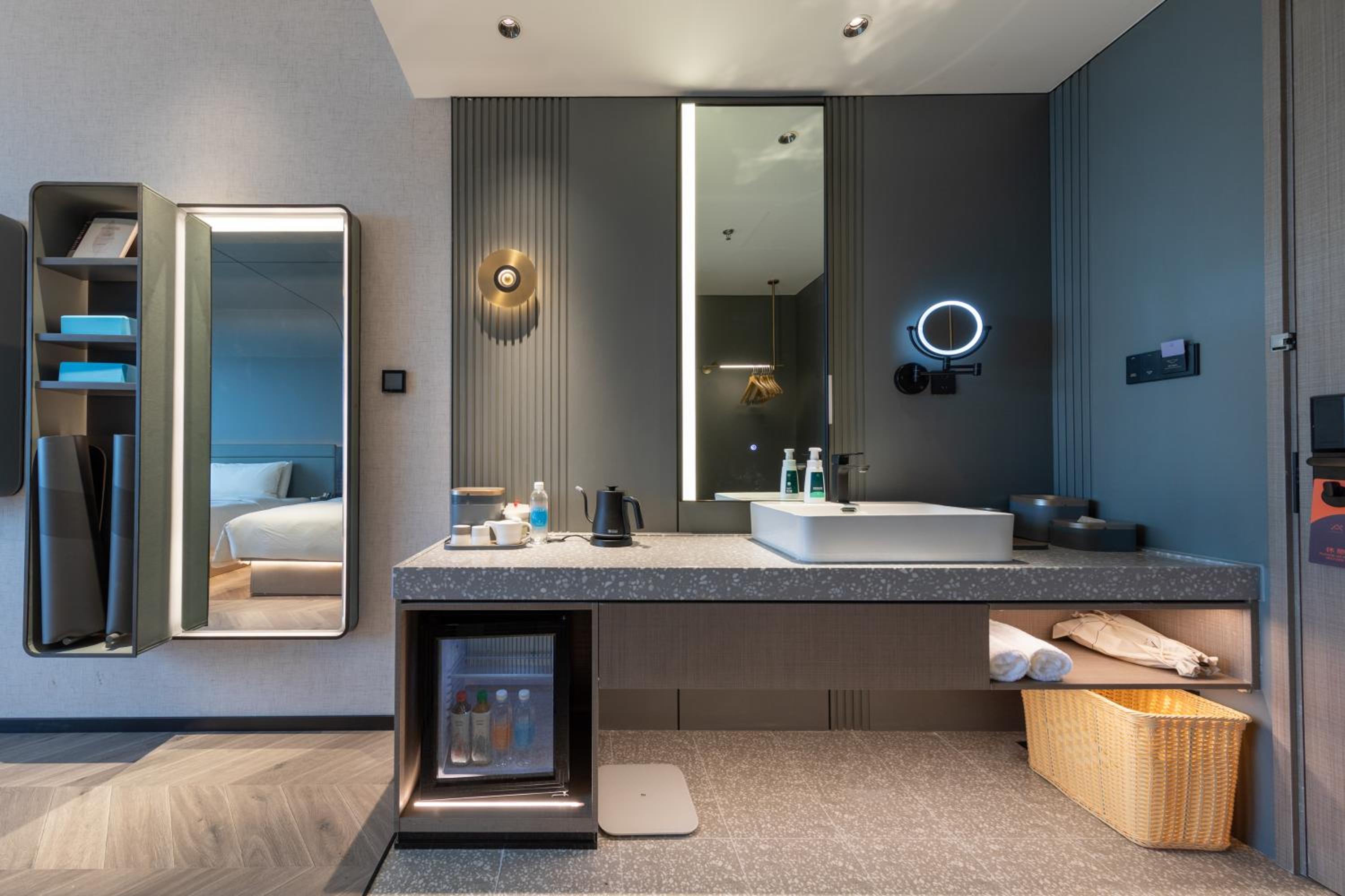Jimu Twin Room with River View photo 2