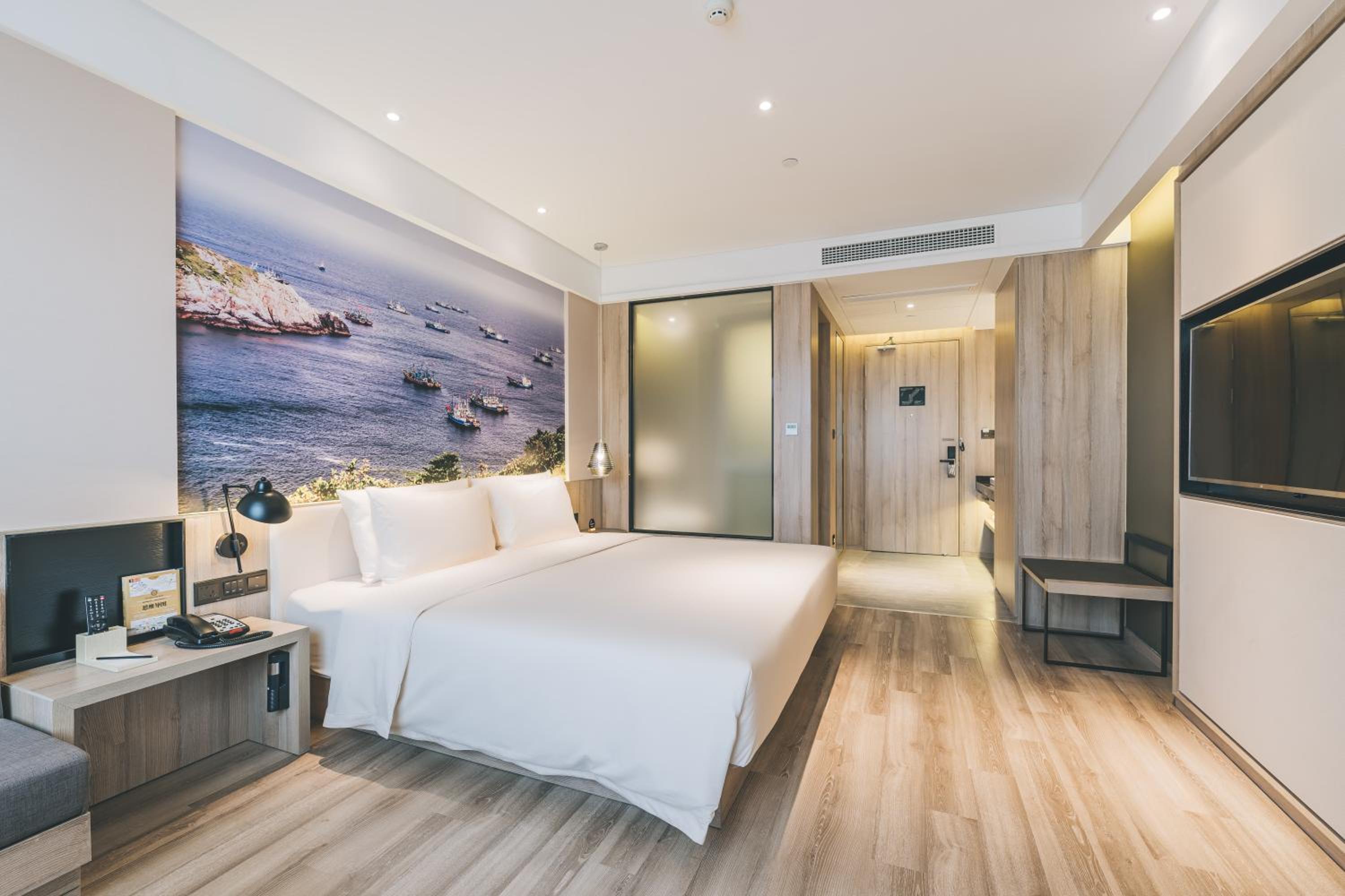 Elegant Double Room photo 3