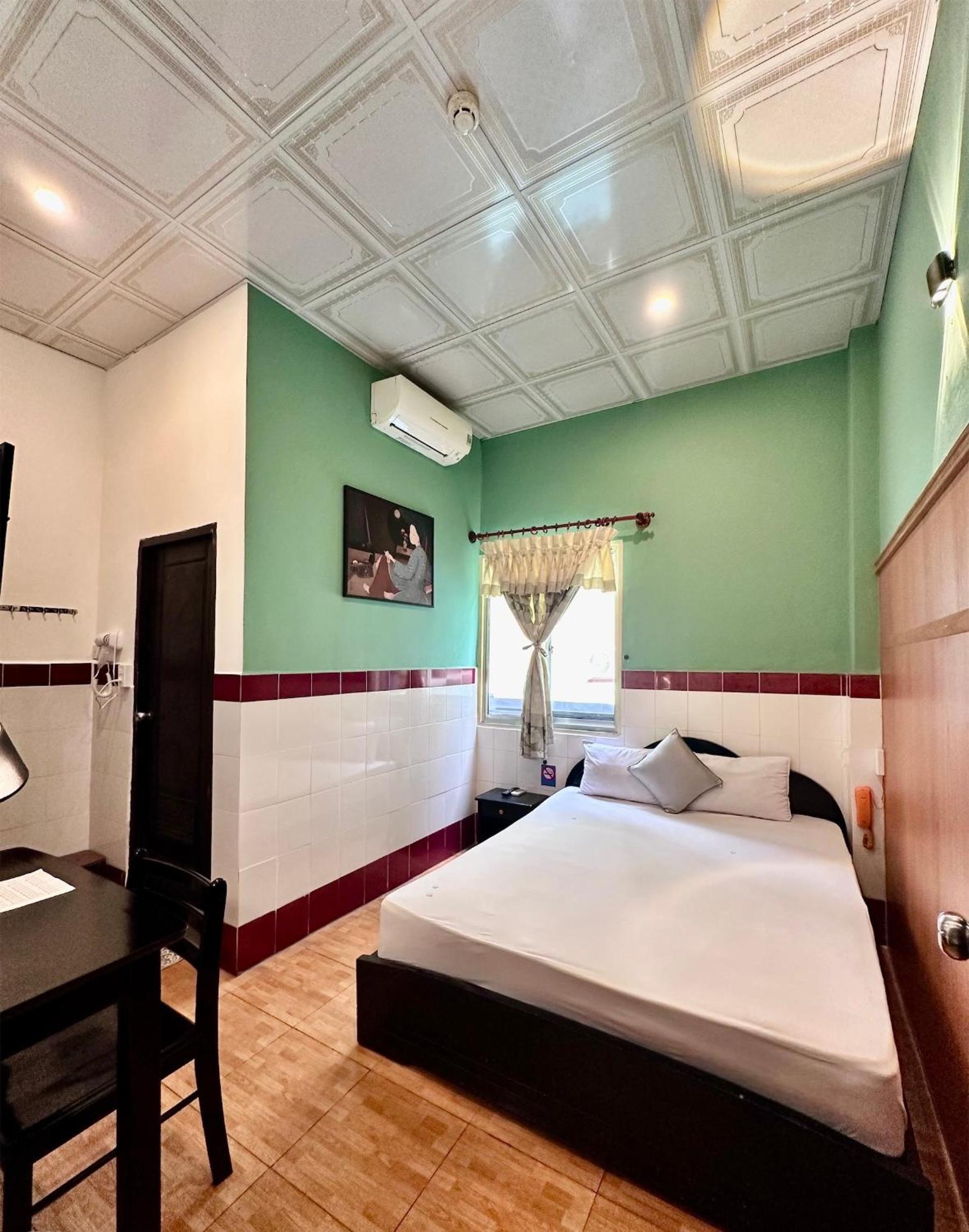 Small Double Room photo 1