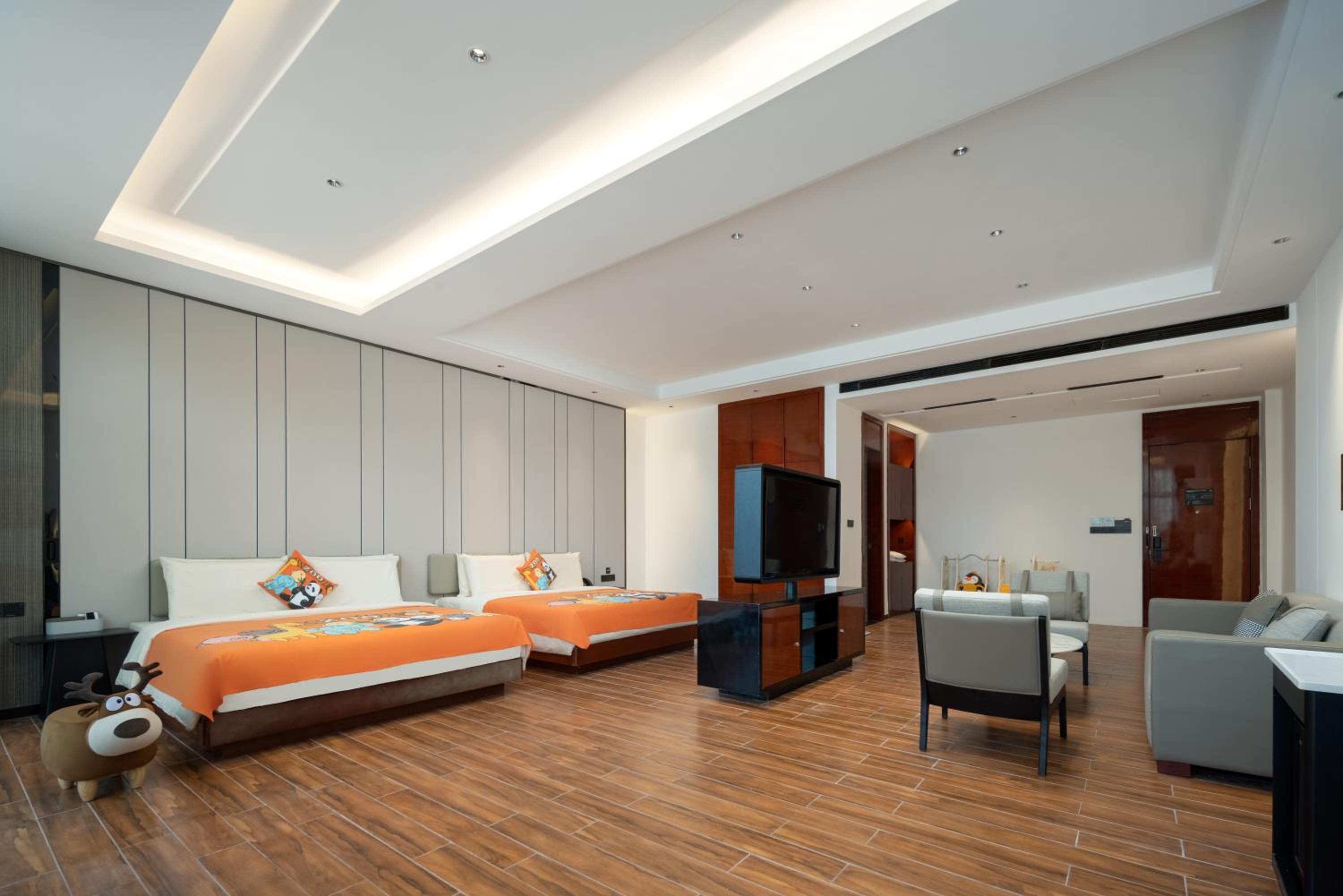 Jimu Family Suite with Courtyard