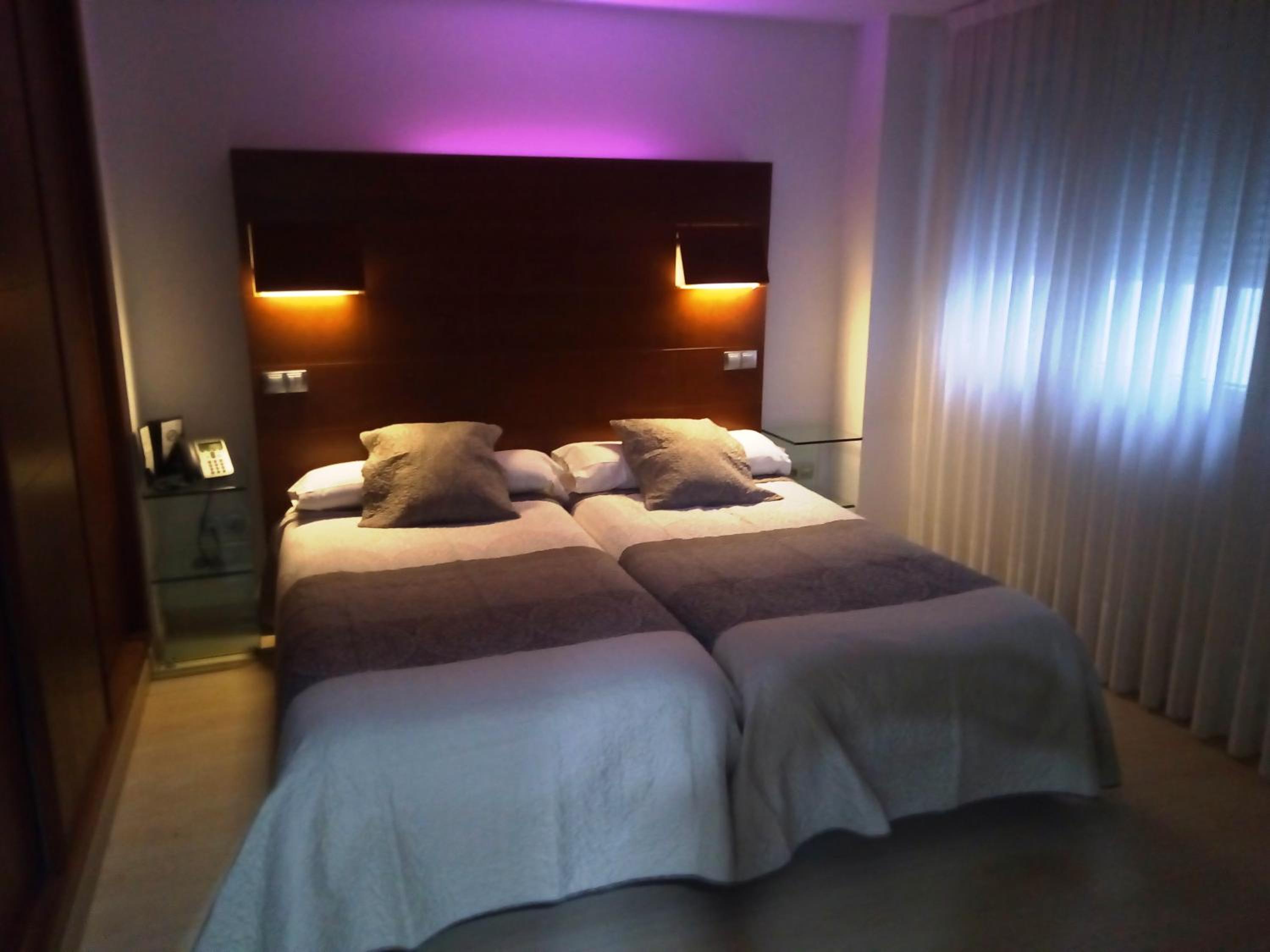 Double or Twin Room - Photo 6