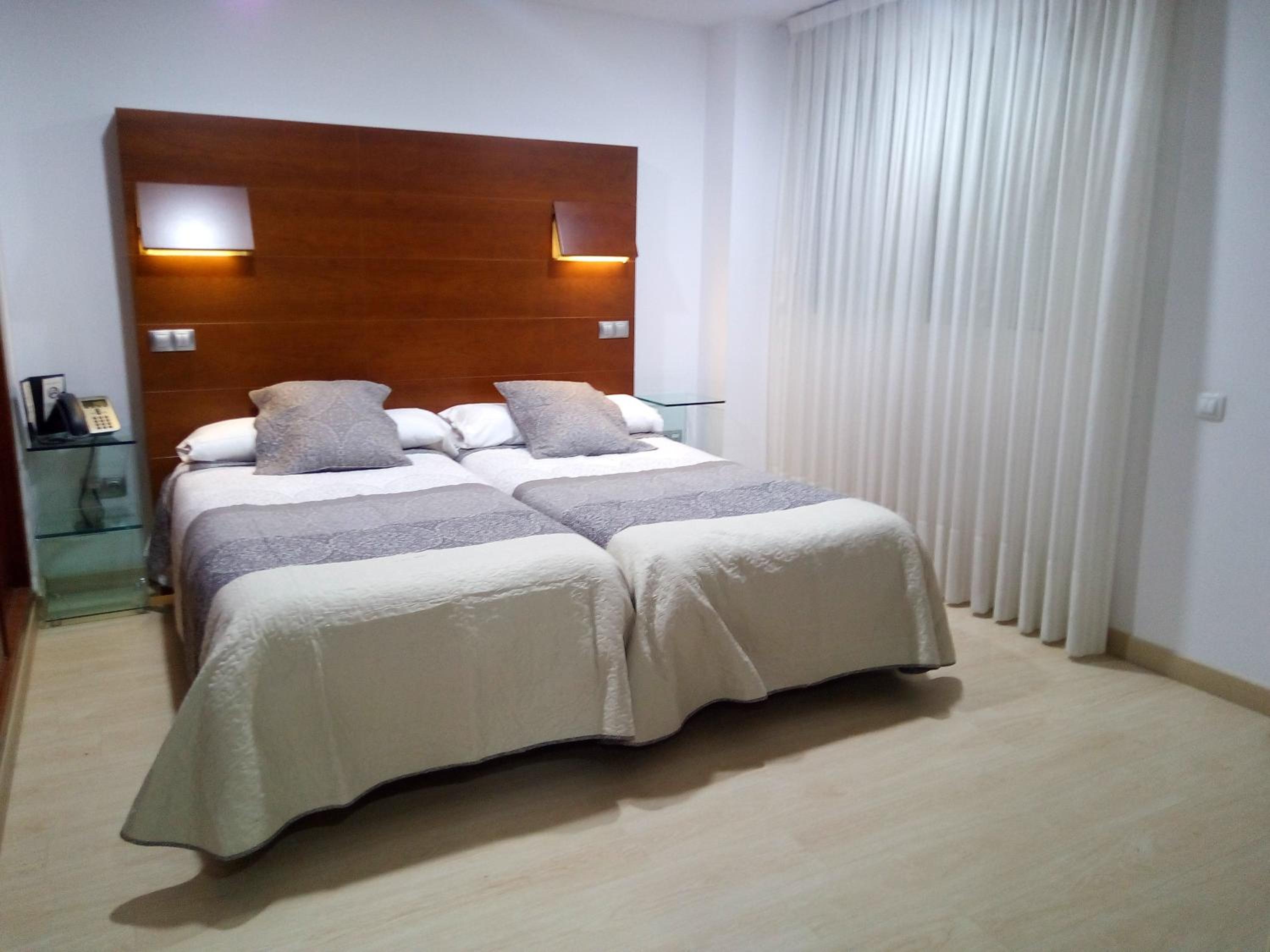 Double or Twin Room - Photo 1