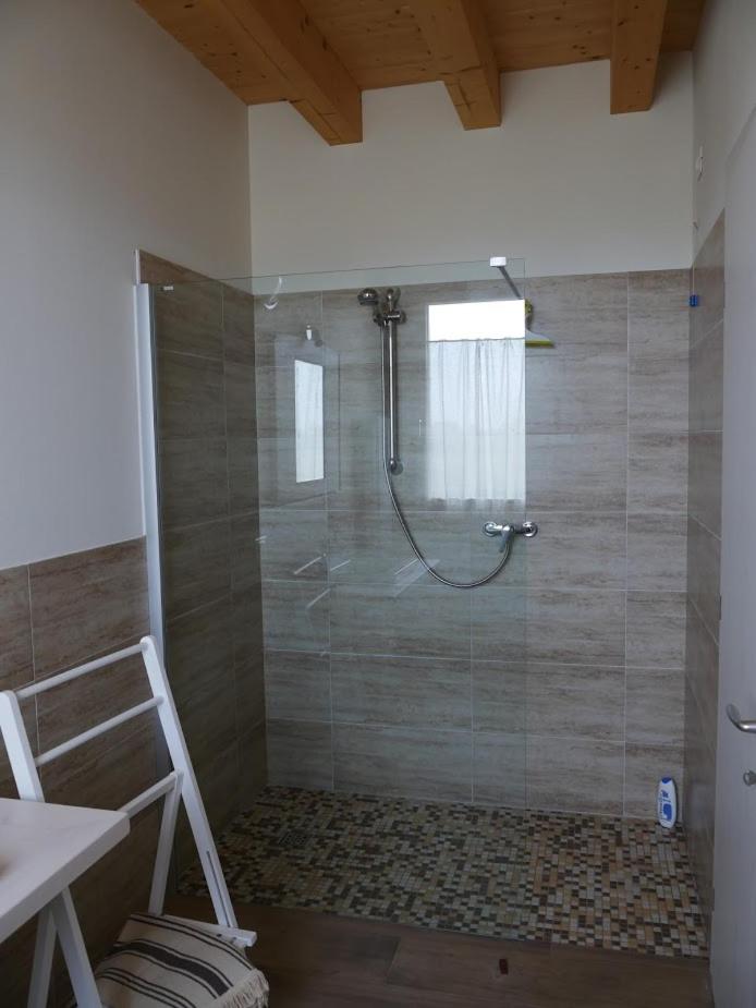 Double Room with Private Bathroom - Photo 2