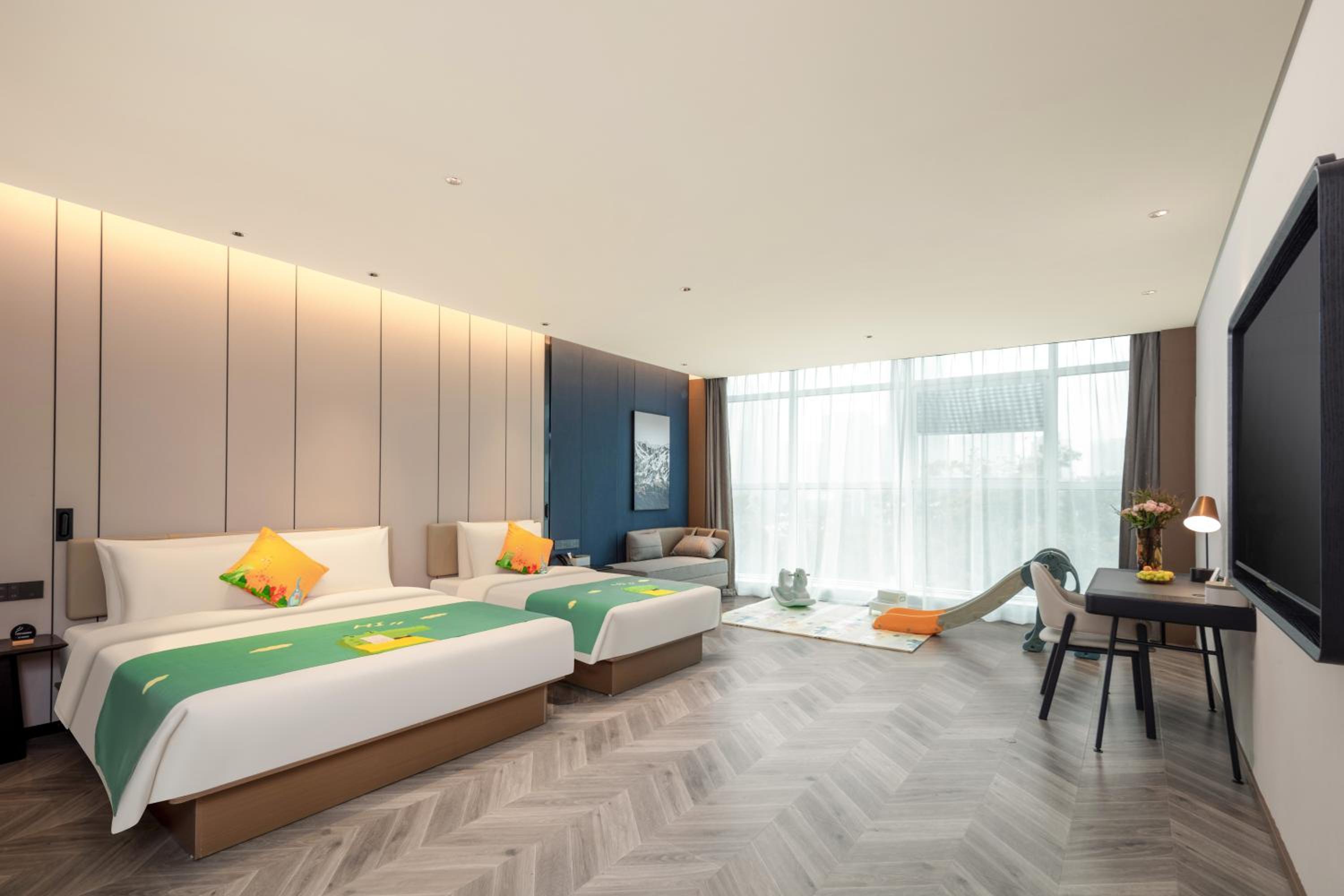 Jimu Family Room photo 3