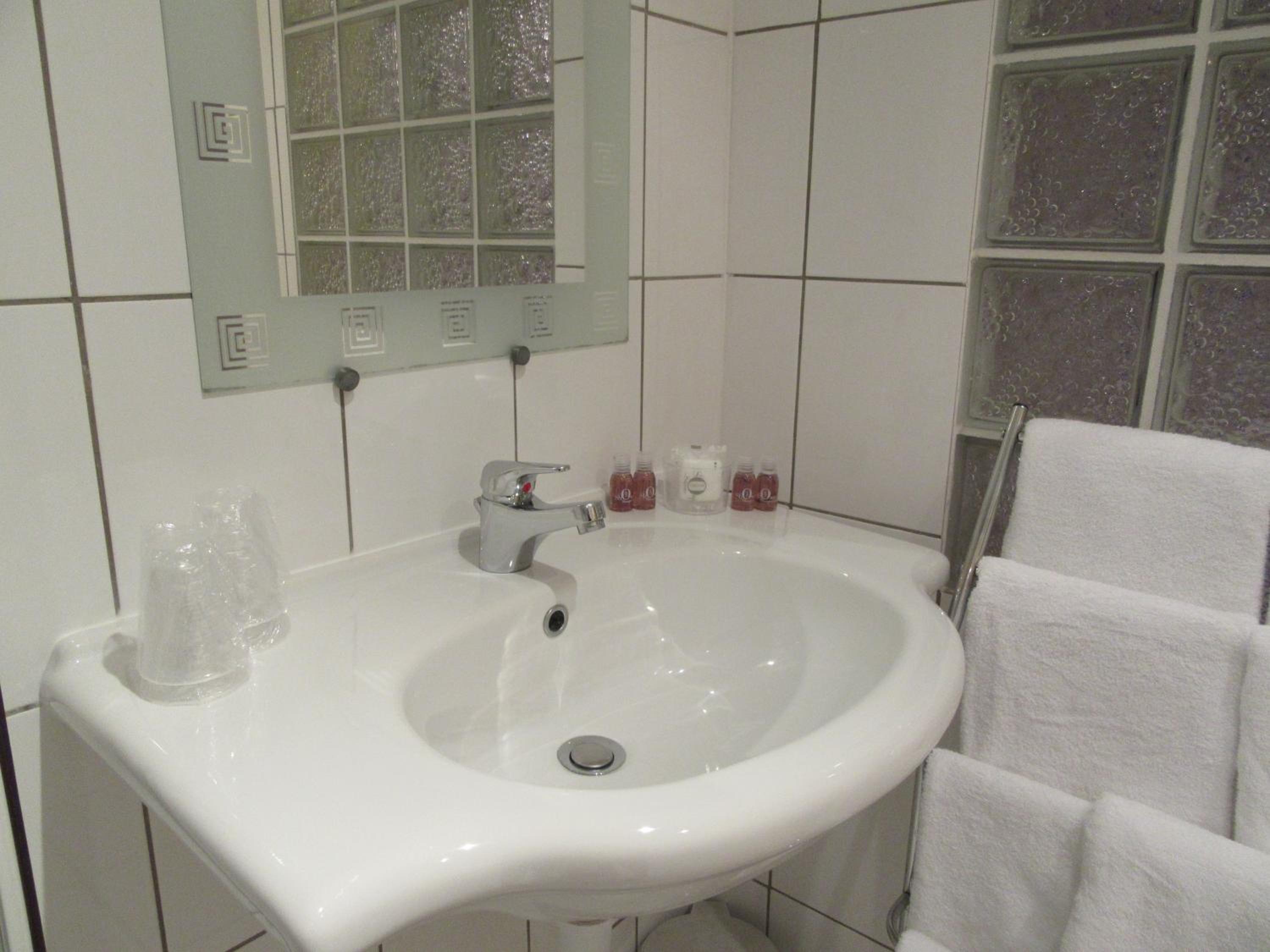 Superior Quadruple Room - Photo 2