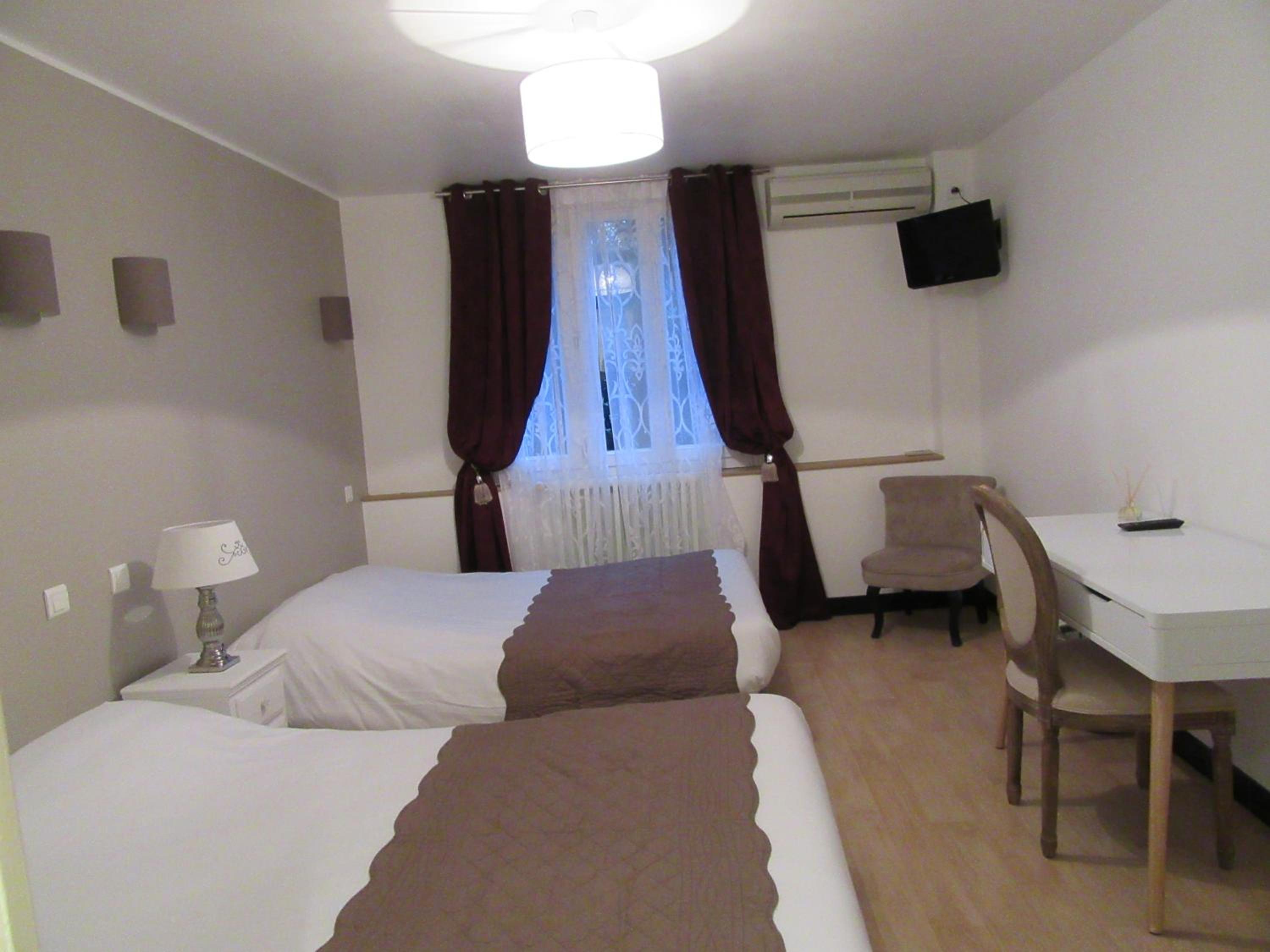 Superior Quadruple Room - Photo 3