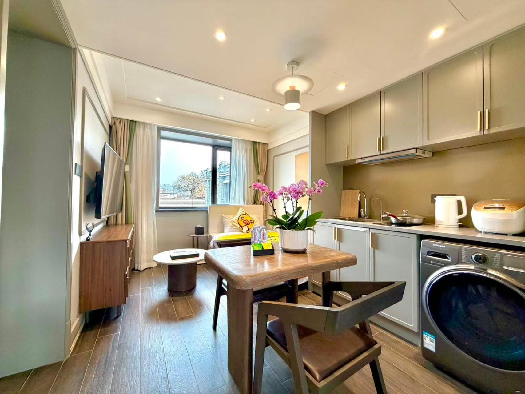 Deluxe Family Suite