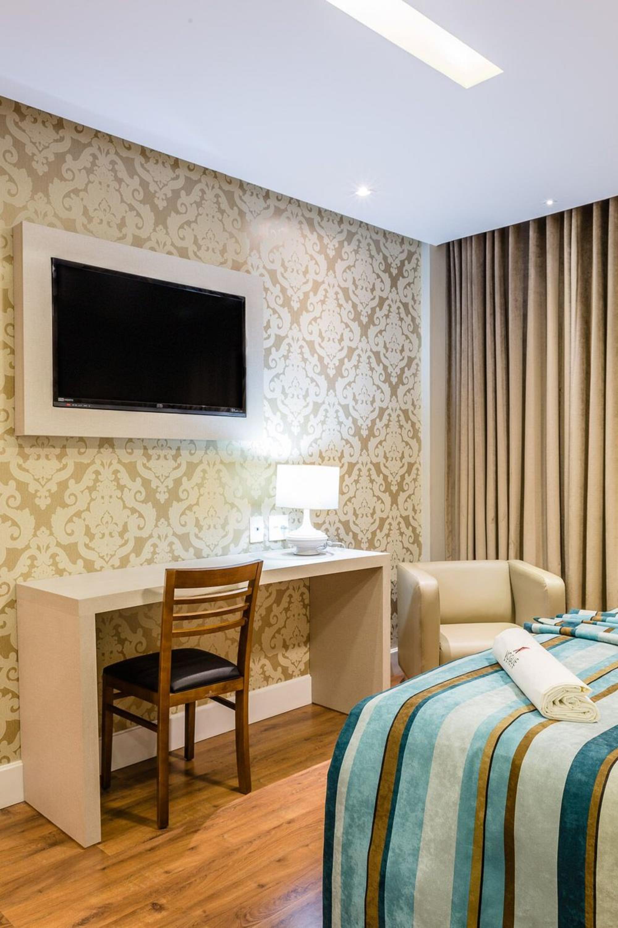Superior King Room photo 2