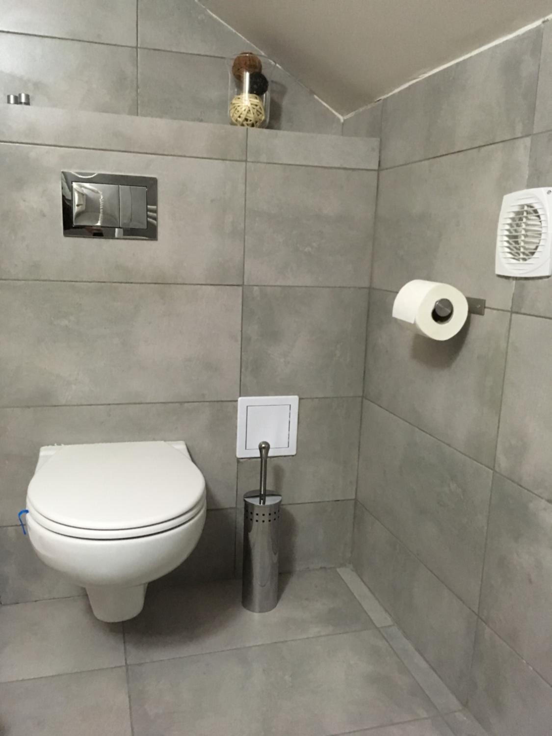 Single Room with Private Bathroom photo 2
