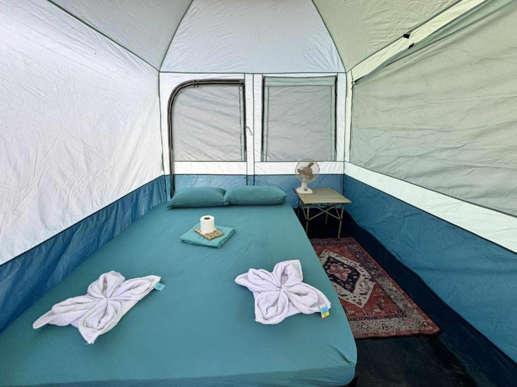 Tent Two photo 3